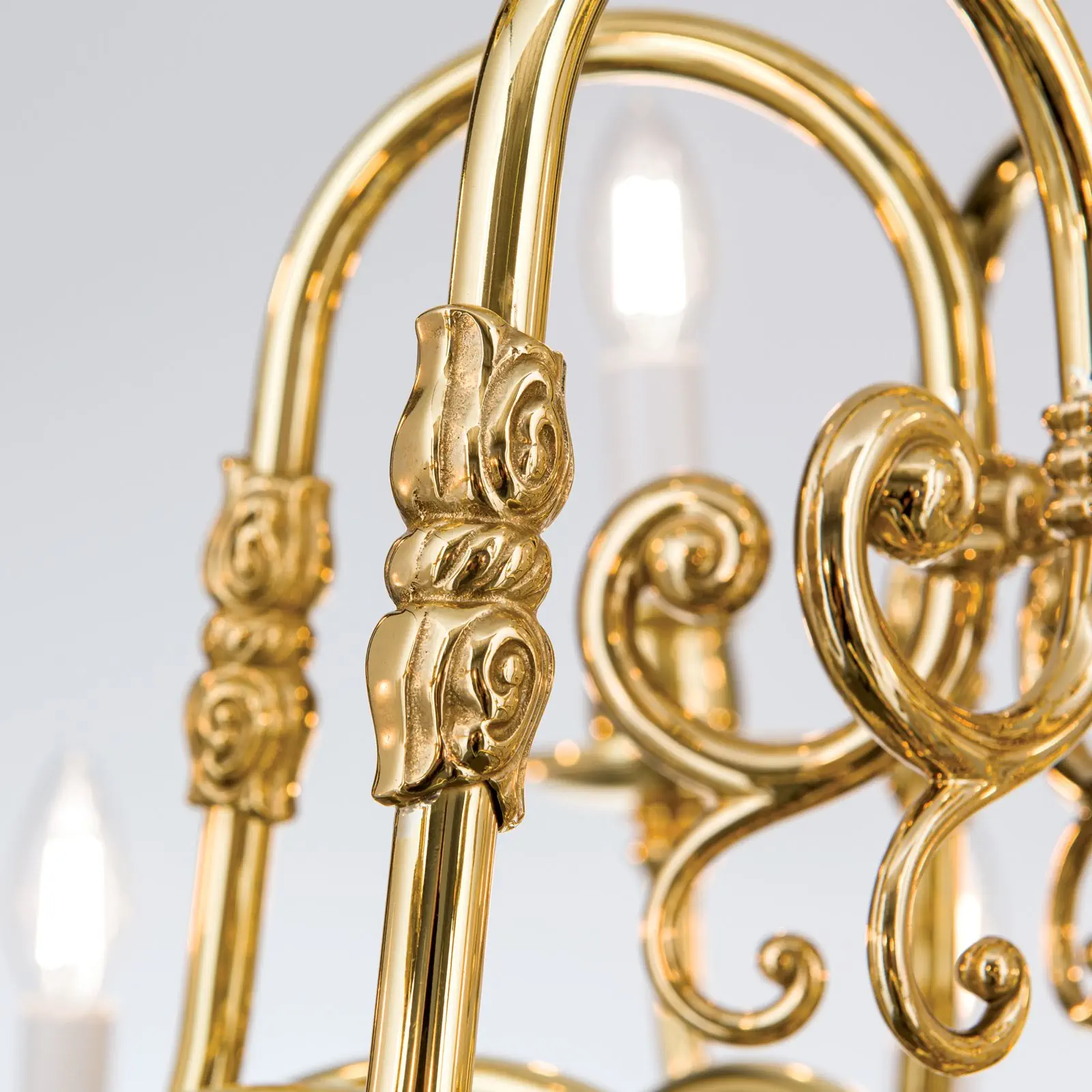 Luster FLÄMISCH, 12+6+3 izvora svetla, sjajni mesing, sa orlom - 6