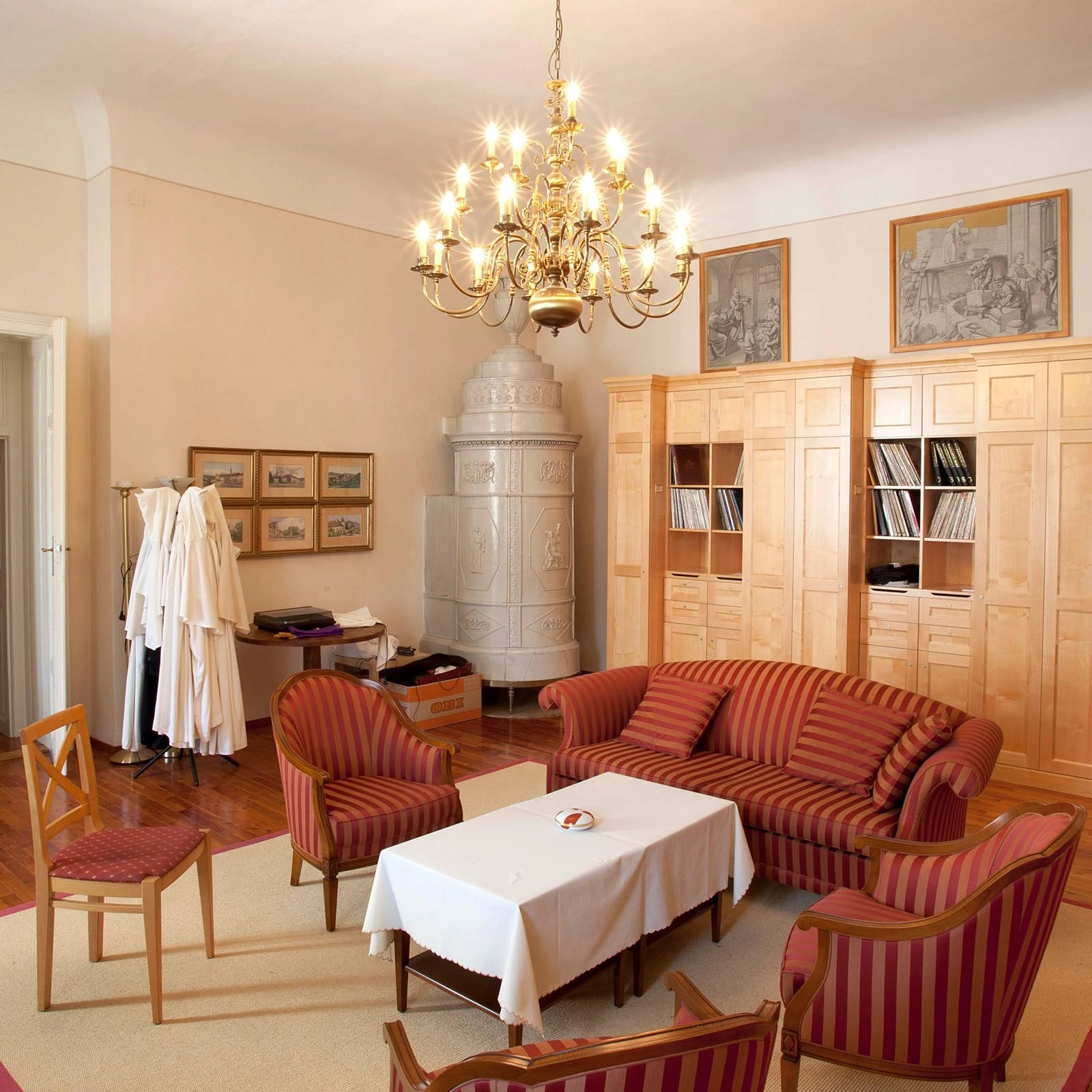 Luster FLÄMISCH, 12+6+3 izvora svetla, patina, sa orlom - 7