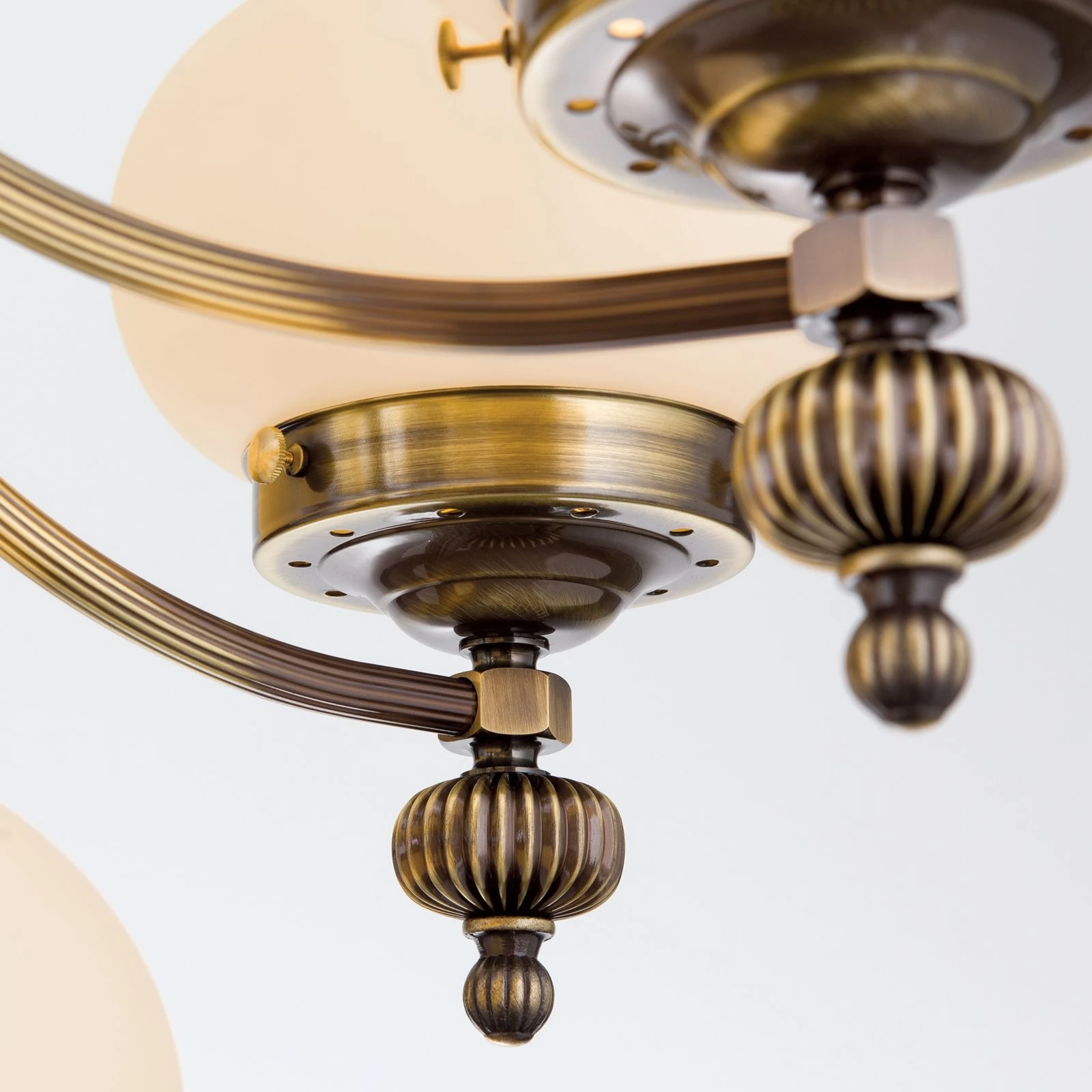 Luster WIENER NOSTALGIE, 7+1 izvora svetla, nagore, antik mesing, šampanj mat staklo - 5