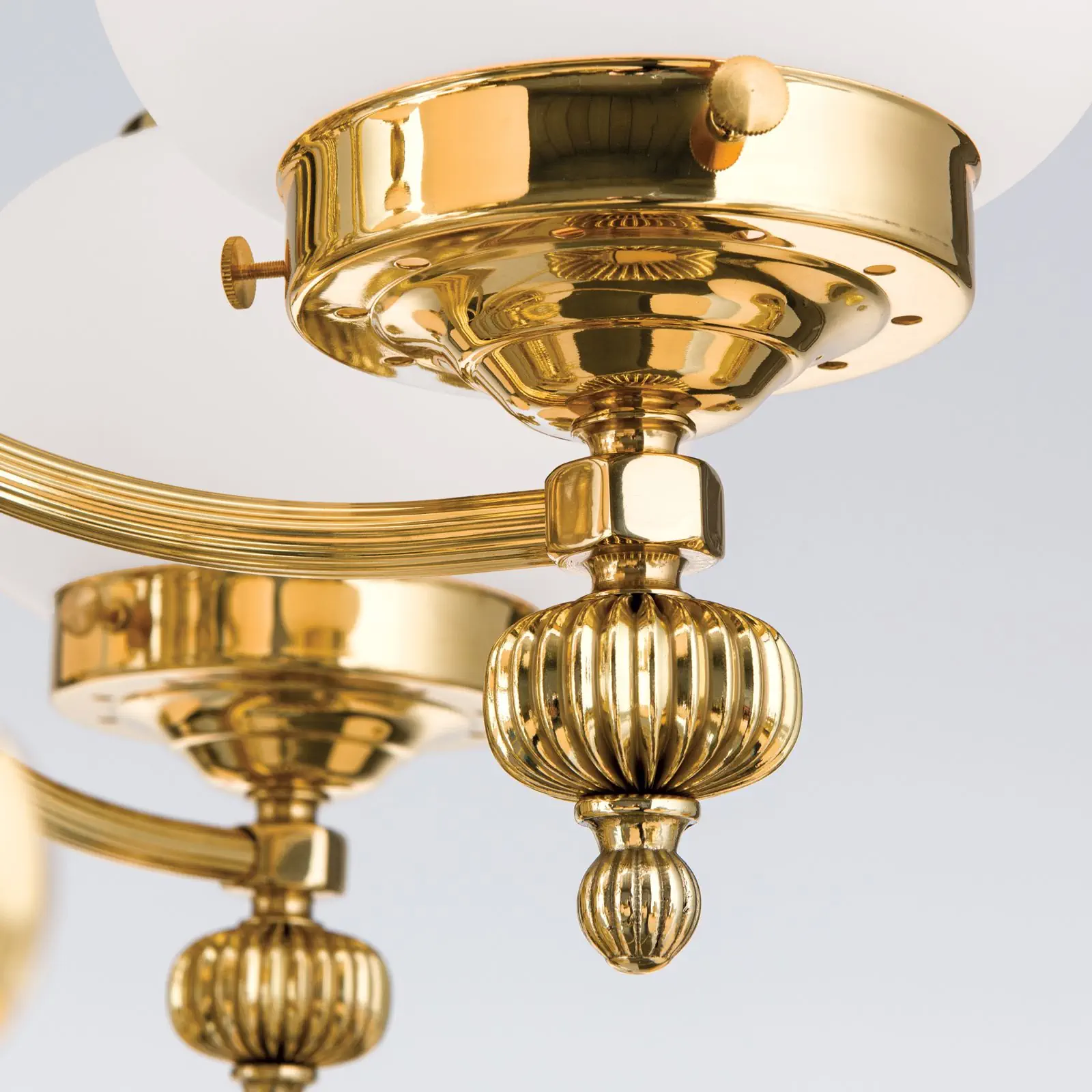 Luster WIENER NOSTALGIE, 22 izvora svetla, sjajni mesing, sa opal mat staklom, usmeren nagore - 6