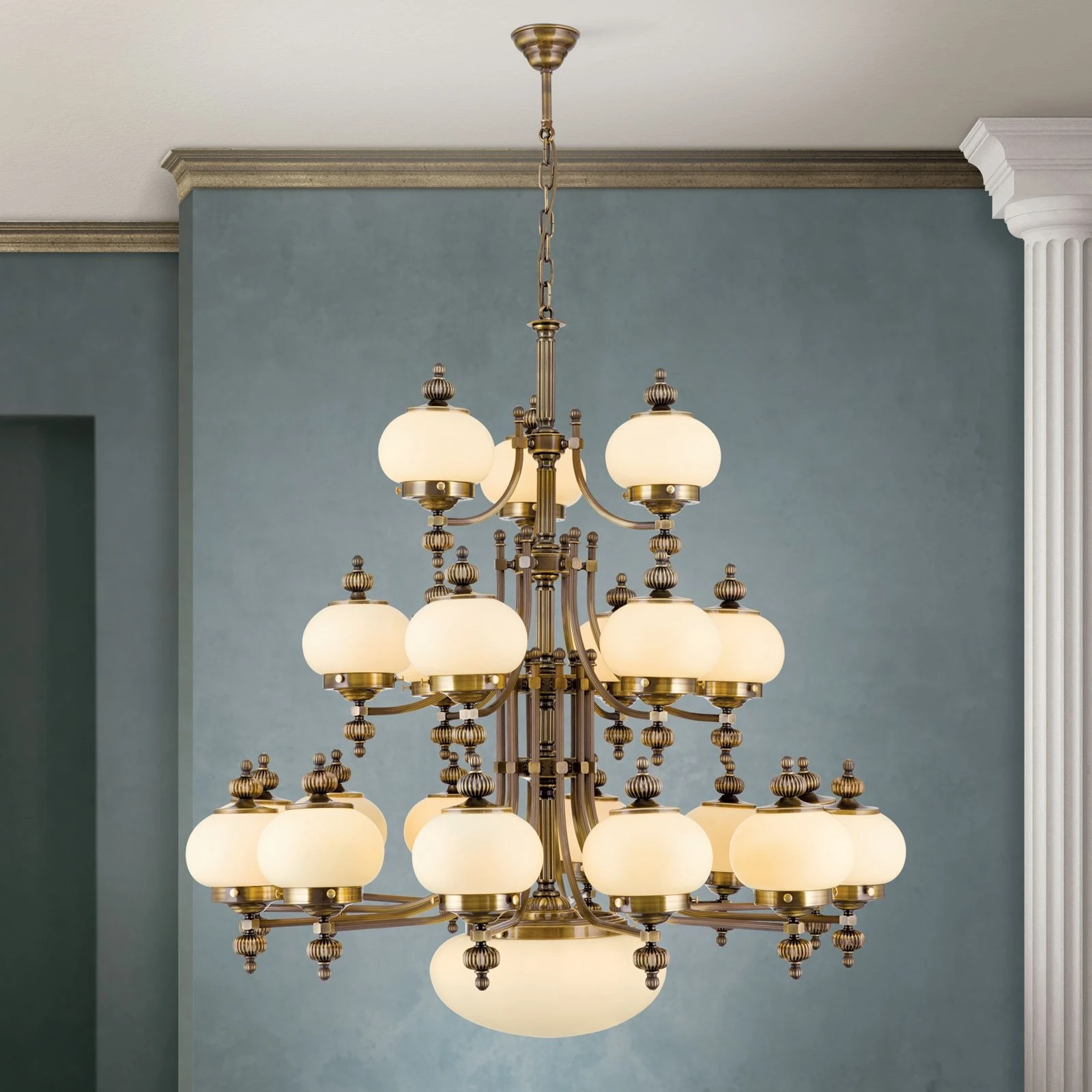 Luster WIENER NOSTALGIE, 12+6+3+1 izvora svetla, nagore, antik mesing, šampanj mat staklo - 1