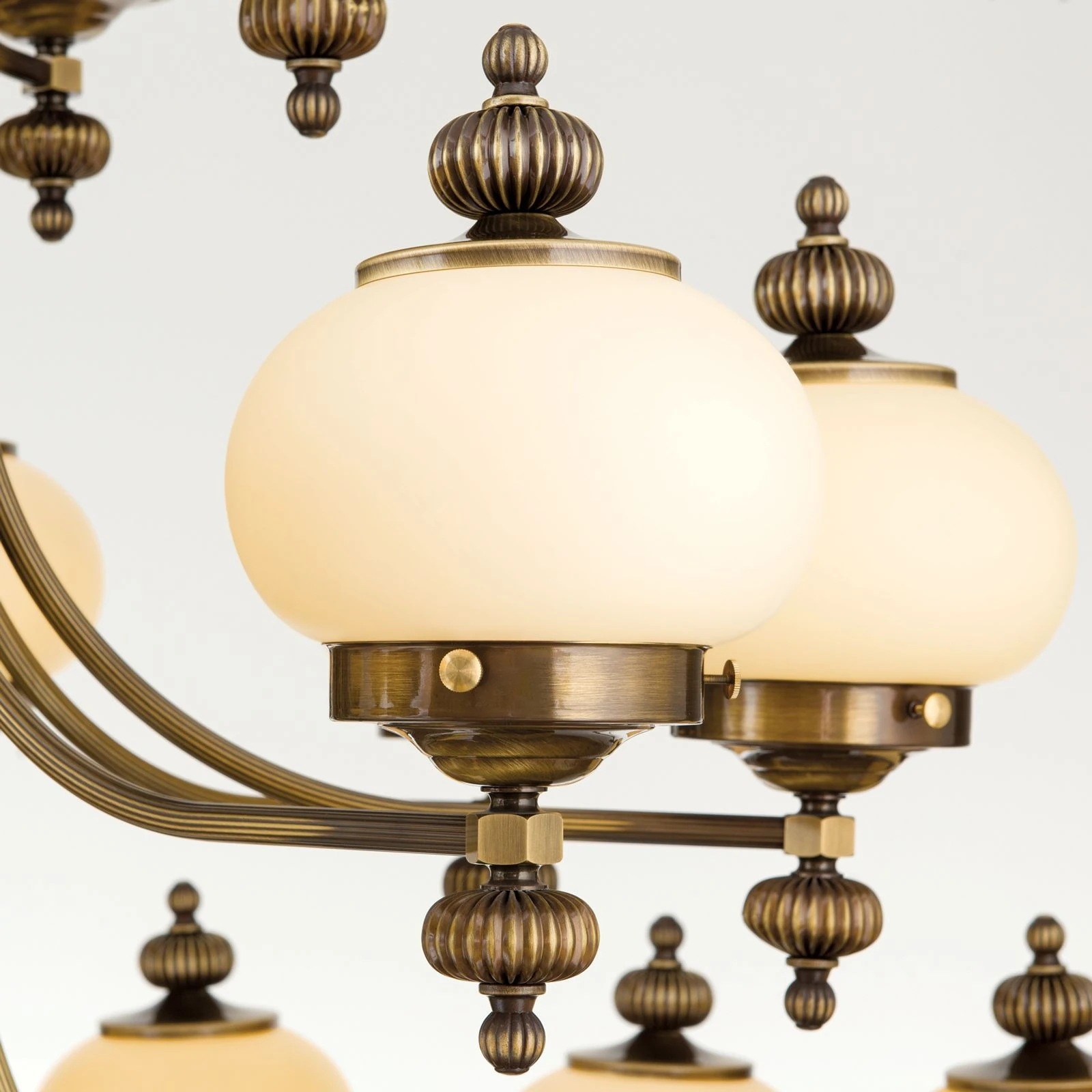 Luster WIENER NOSTALGIE, 4+16+8+4 izvora svetla, nagore, antik mesing, šampanj mat staklo - 6