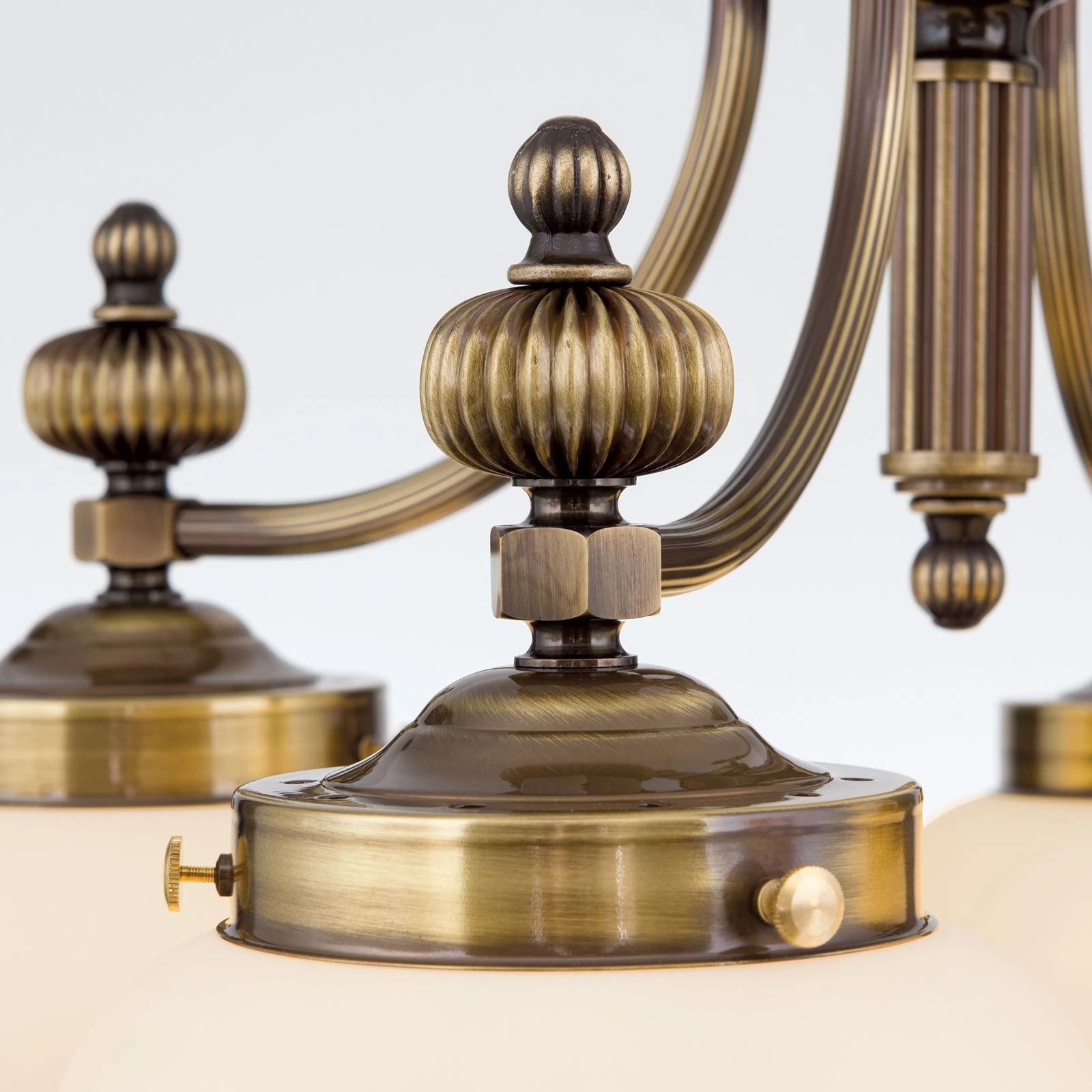 Luster WIENER NOSTALGIE, 4 svetla, nadole, antik mesing, sjajni šampanj abažuri - 6