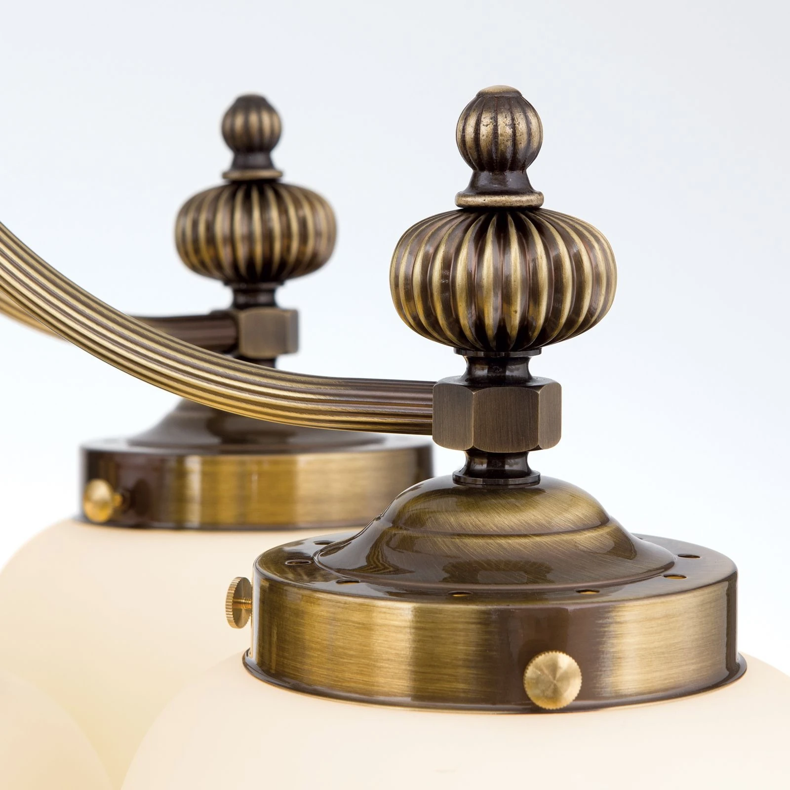 Luster WIENER NOSTALGIE, 5+1 izvora svetla, nadole, antik mesing, šampanj mat staklo - 5