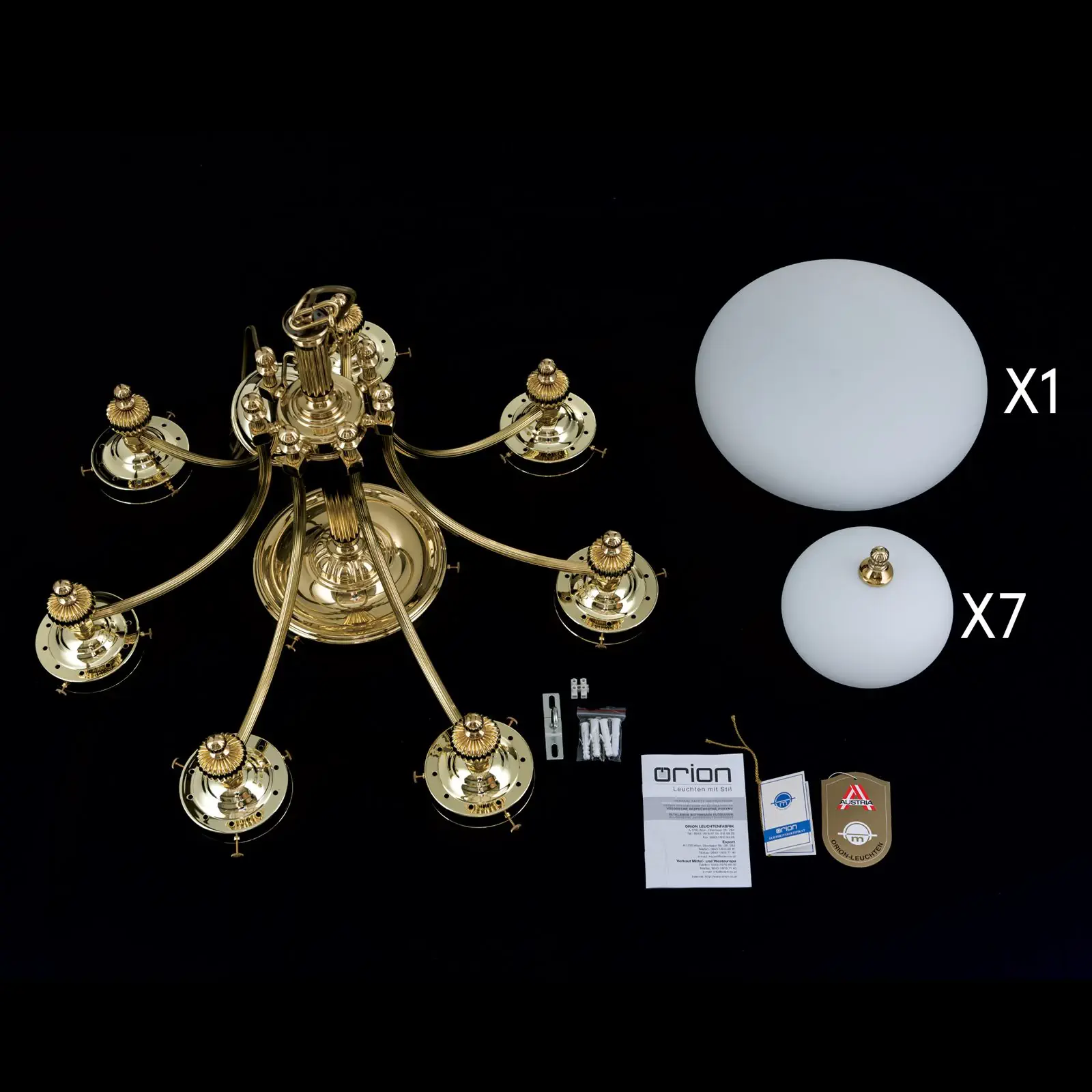 Luster WIENER NOSTALGIE, 7+1 izvora svetla, sjajni mesing, sa opal mat staklom, usmeren nadole - 8