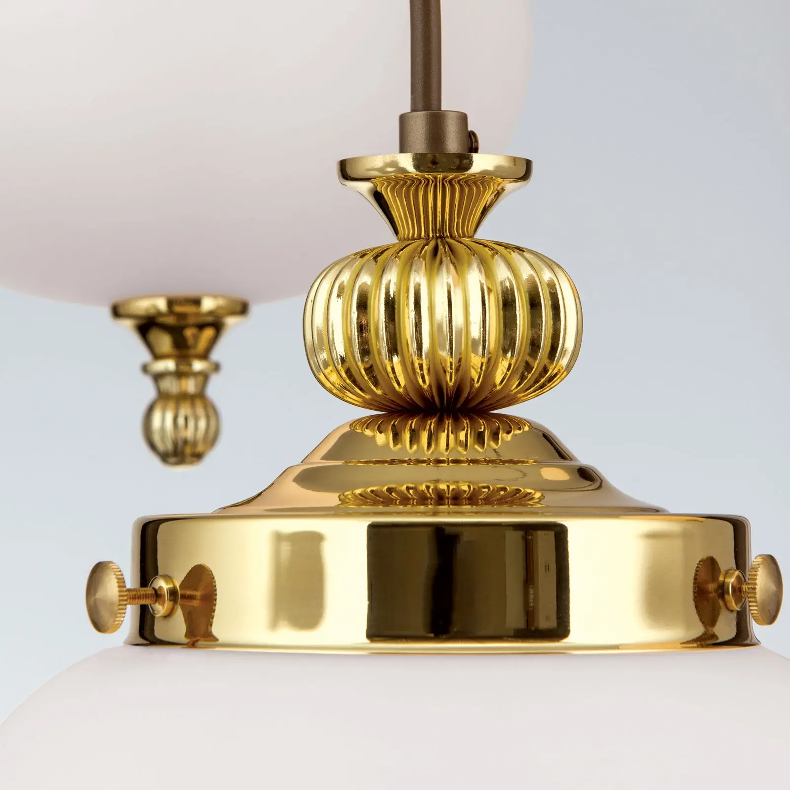 Luster WIENER NOSTALGIE, 4+1 izvora svetla, sjajni mesing, sa opal mat staklom - 5