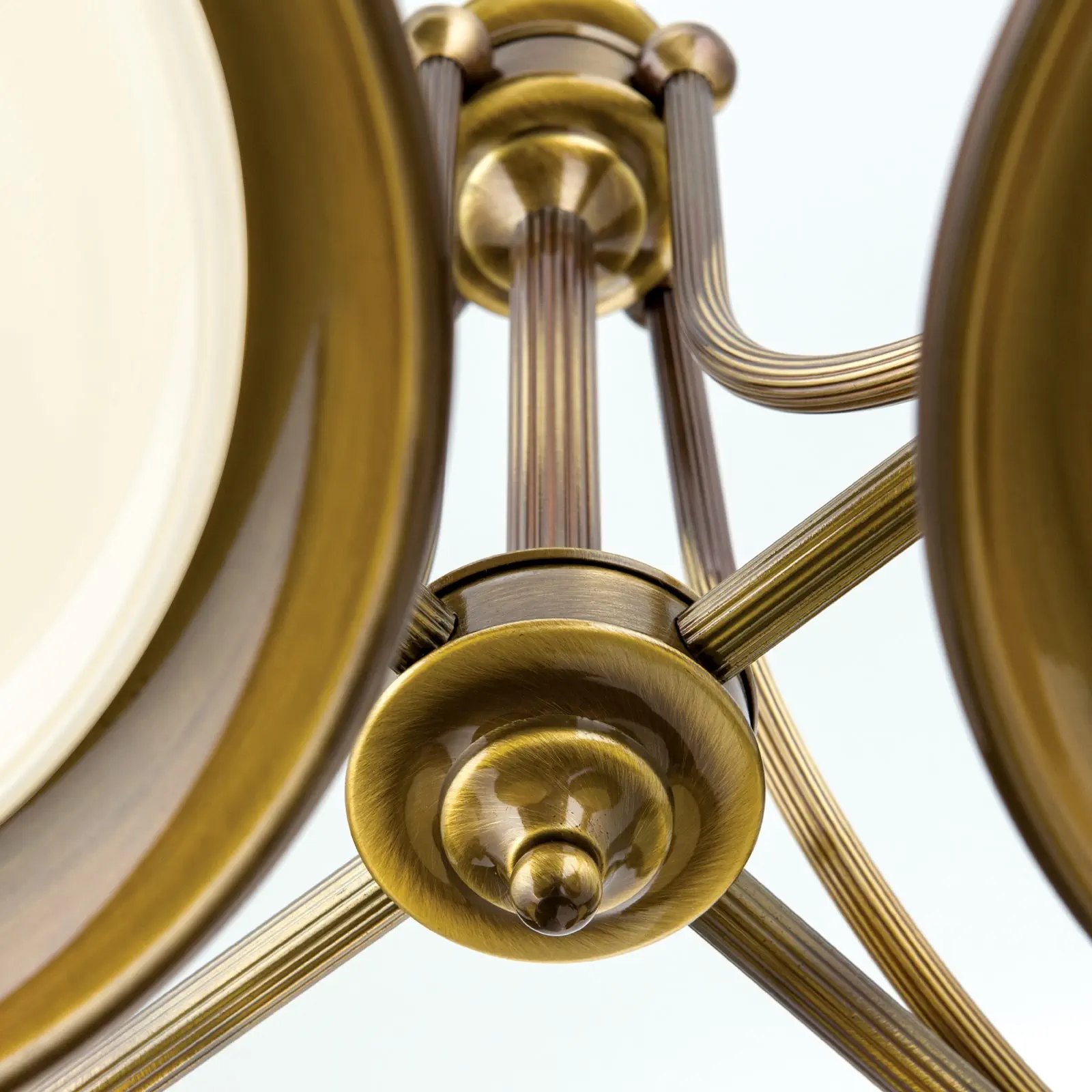 Luster AUSTRIAN OLD LAMP, antik mesing, 4 šampanj staklena abažura - 5