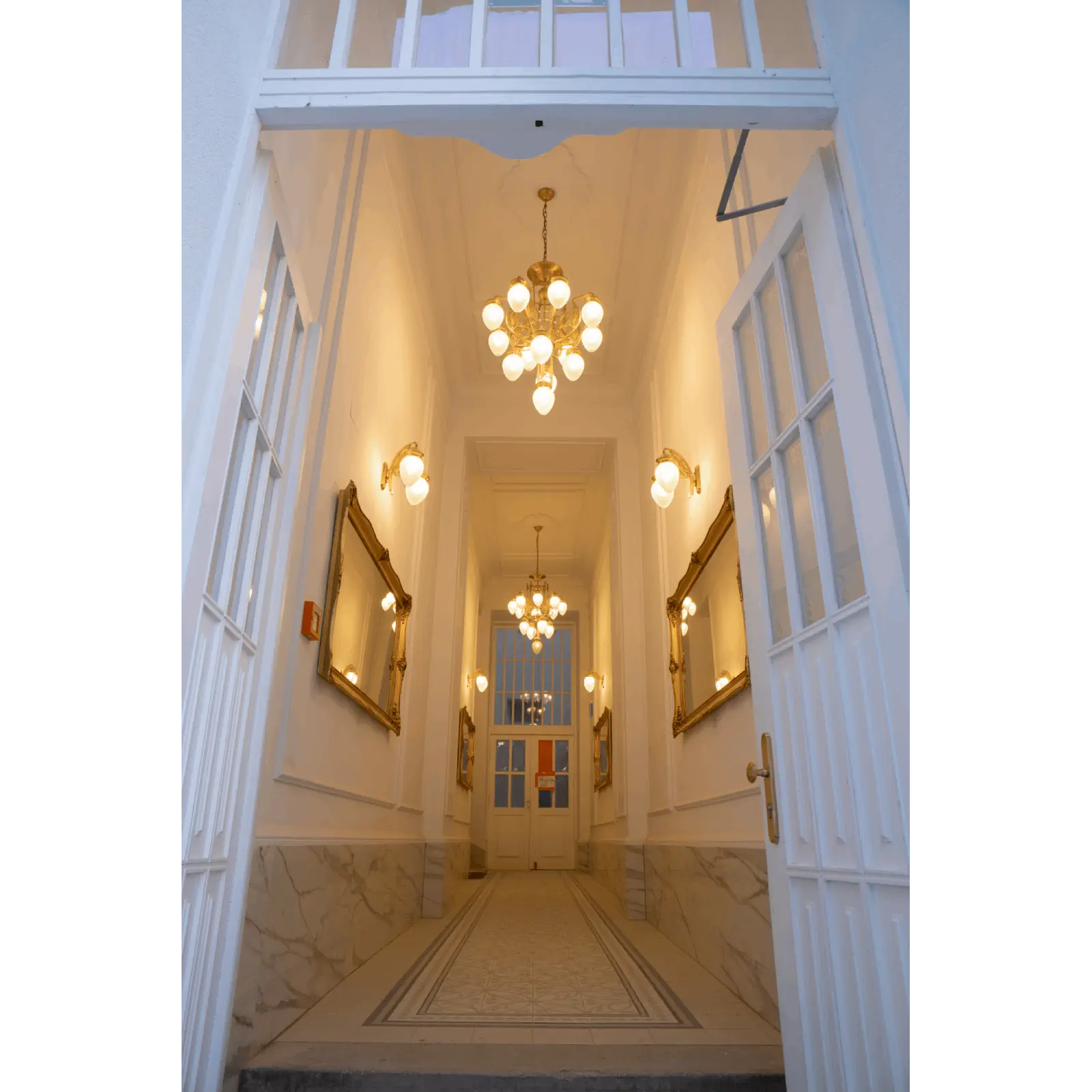 Luster BUDAPEST, 13 izvora svetla, bronza, sa prozirnim mat staklom - 10