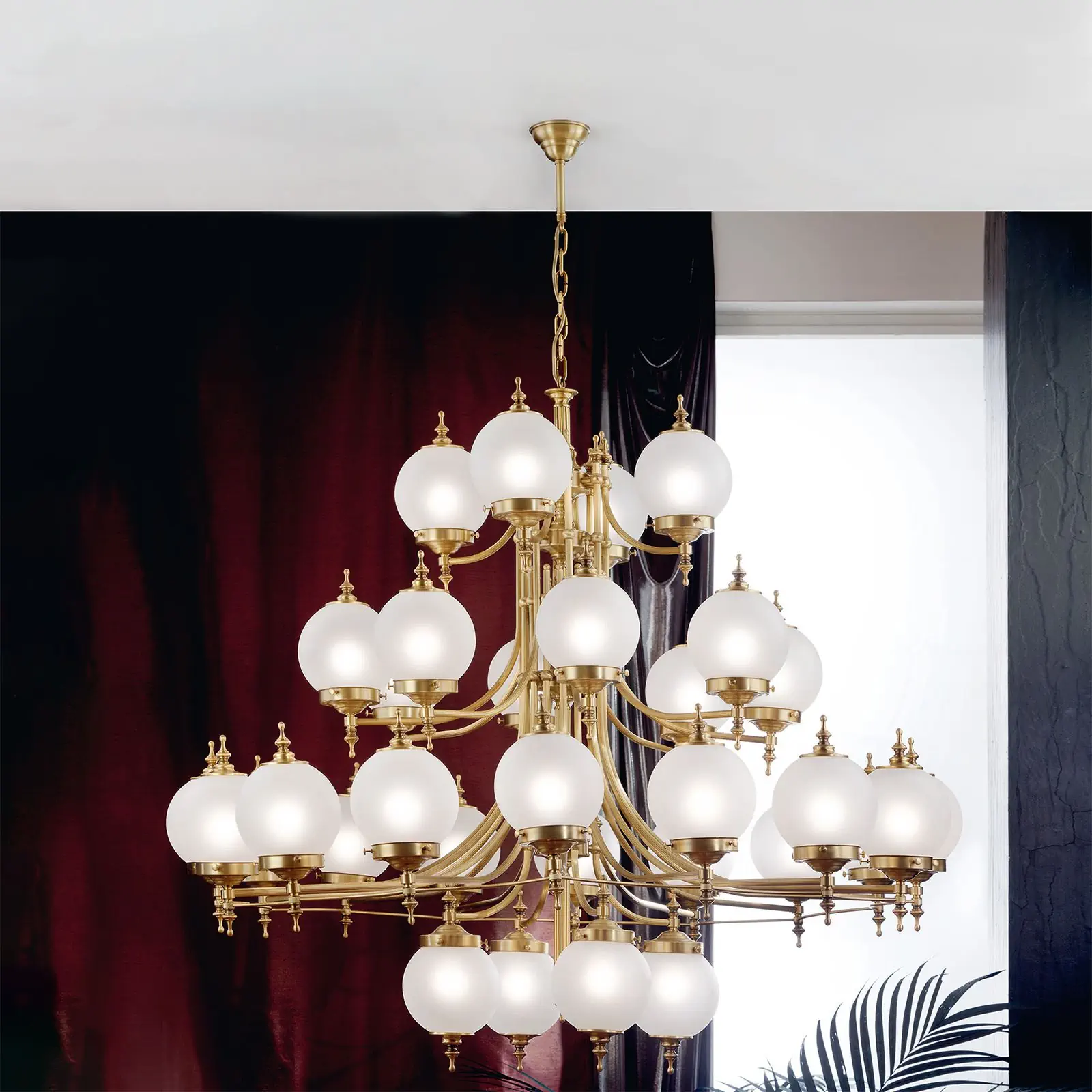 Luster 1510 OBJEKTDESIGN, 32 izvora svetla, bronza, sa matiranim staklom