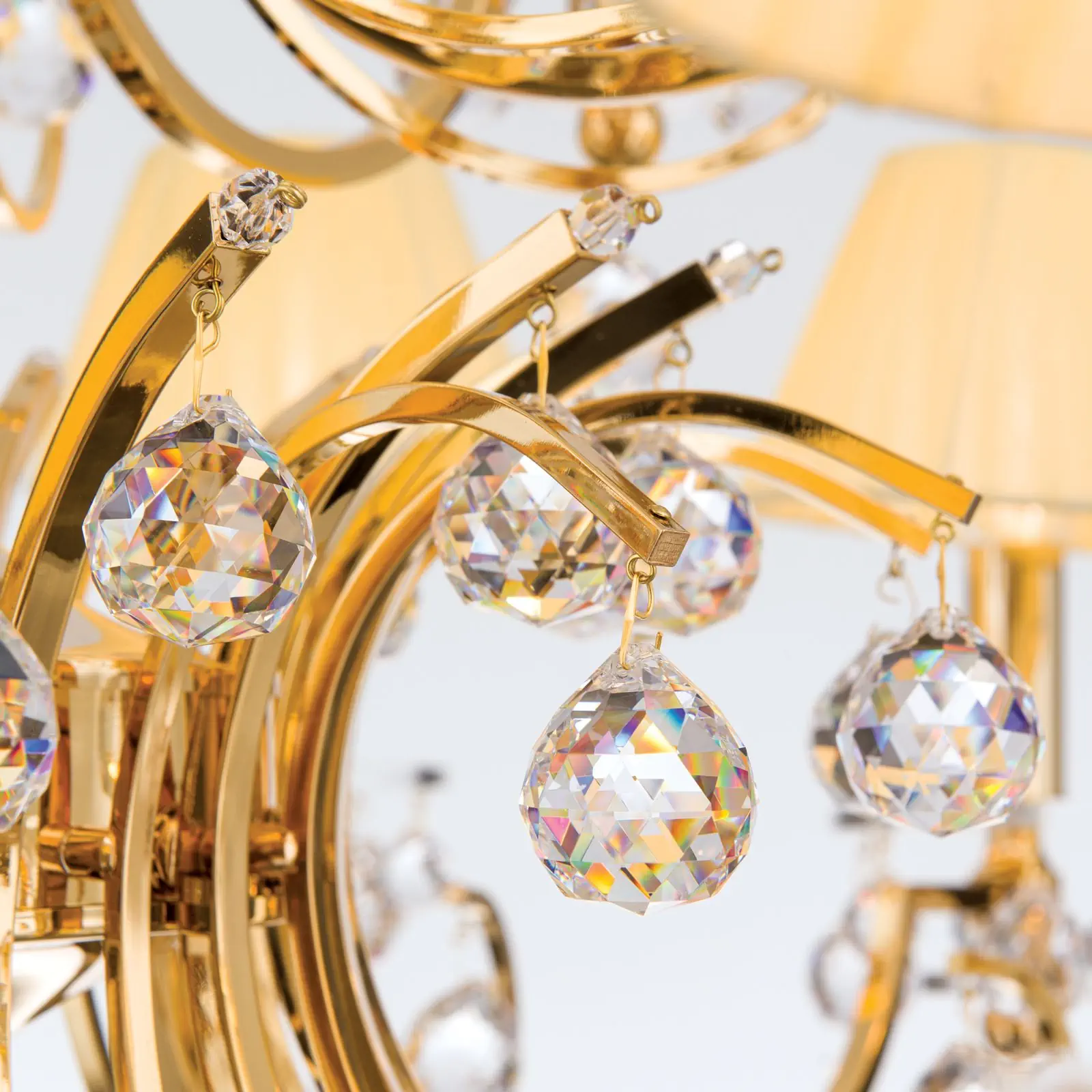 Luster KRISTALLDESIGN, 18 izvora svetla, zlatni sa šampanj abažurima - 6