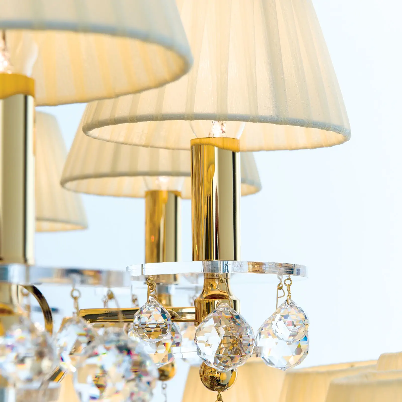 Luster KRISTALLDESIGN, 36 izvora svetla, zlatni sa šampanj tekstilnim abažurima - 6