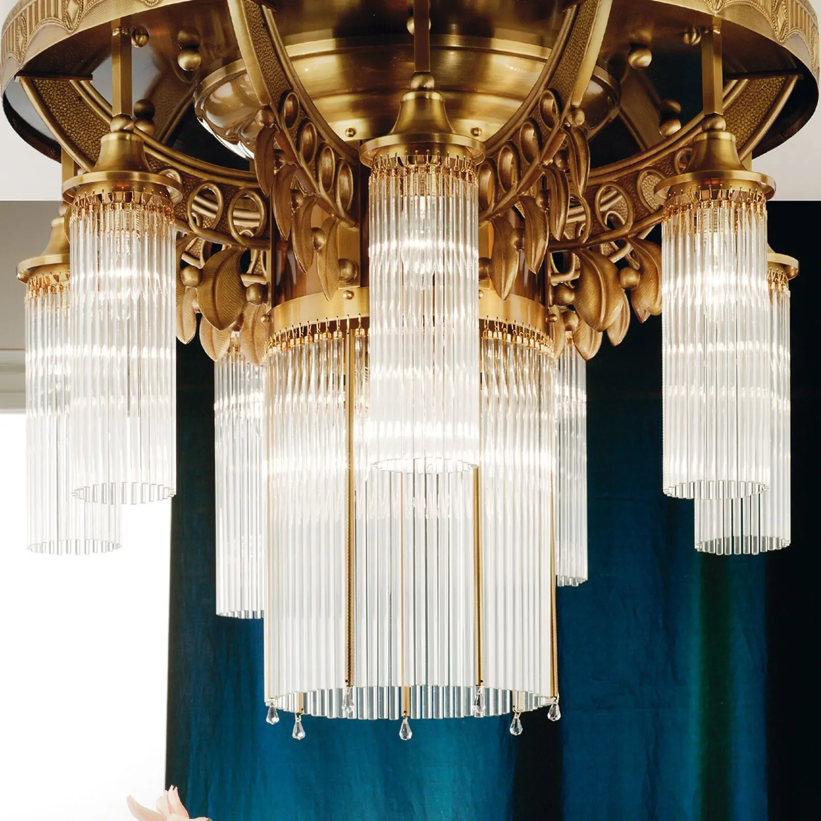 Plafonski luster ADELE, sa 8 izvora svetla, antik mesing, sa staklenim šipkama - 2