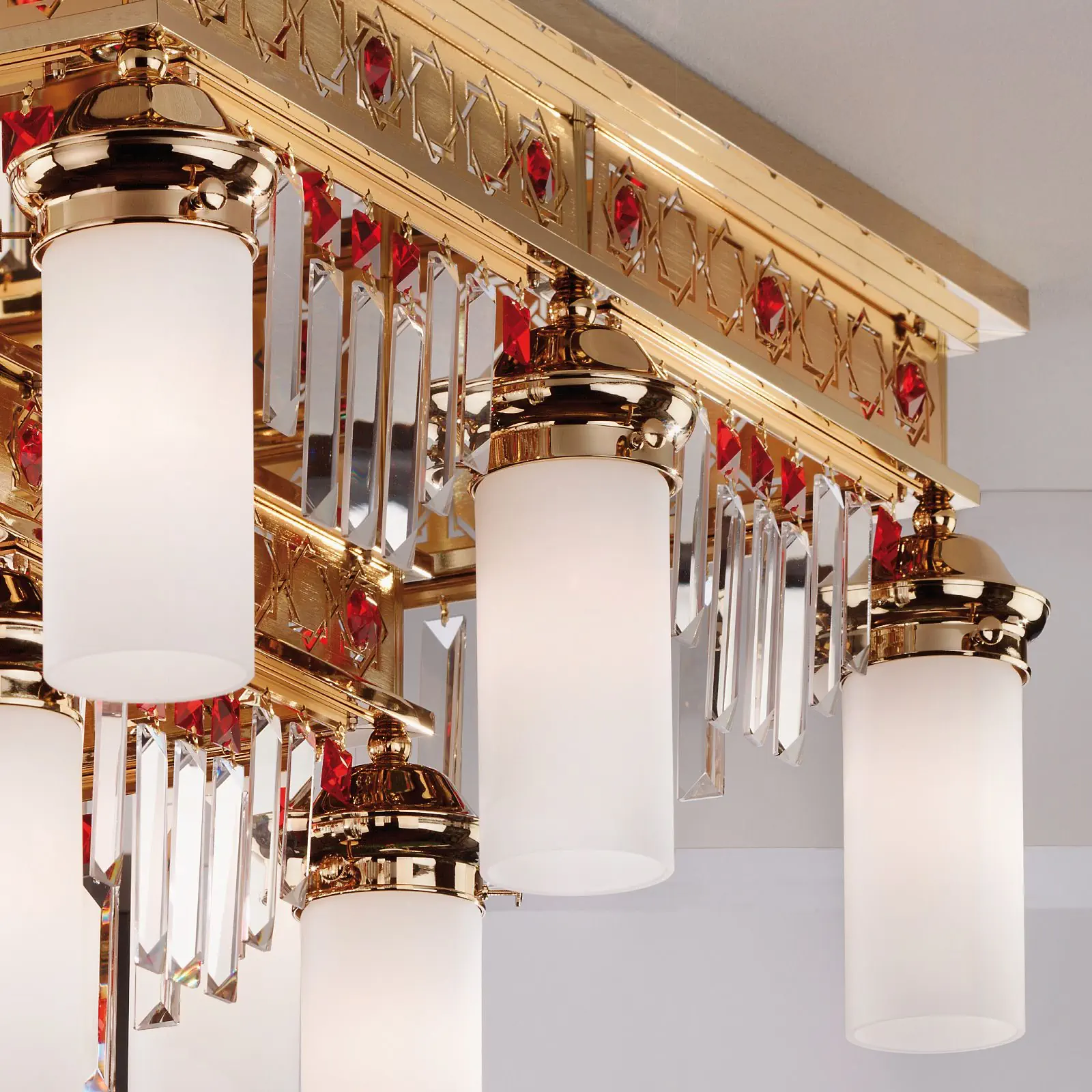 Plafonski luster ORIONtal, sa 8+4 izvora svetla, zlatni, sa crvenim kristalnim prizmama - 2
