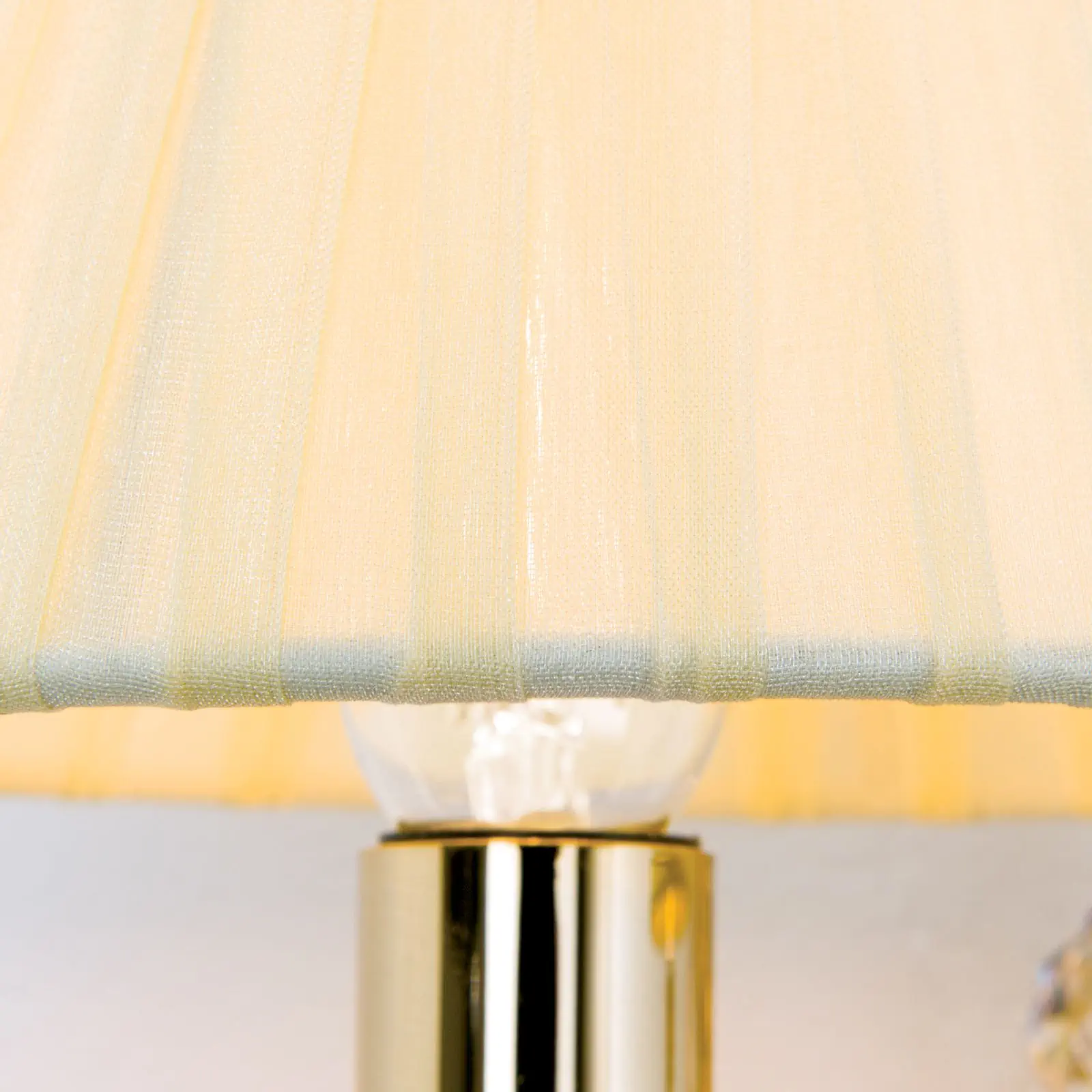 Zidna lampa KRISTALLDESIGN, sa dva izvora svetla, pozlaćena sa šampanj boje abažurima - 6