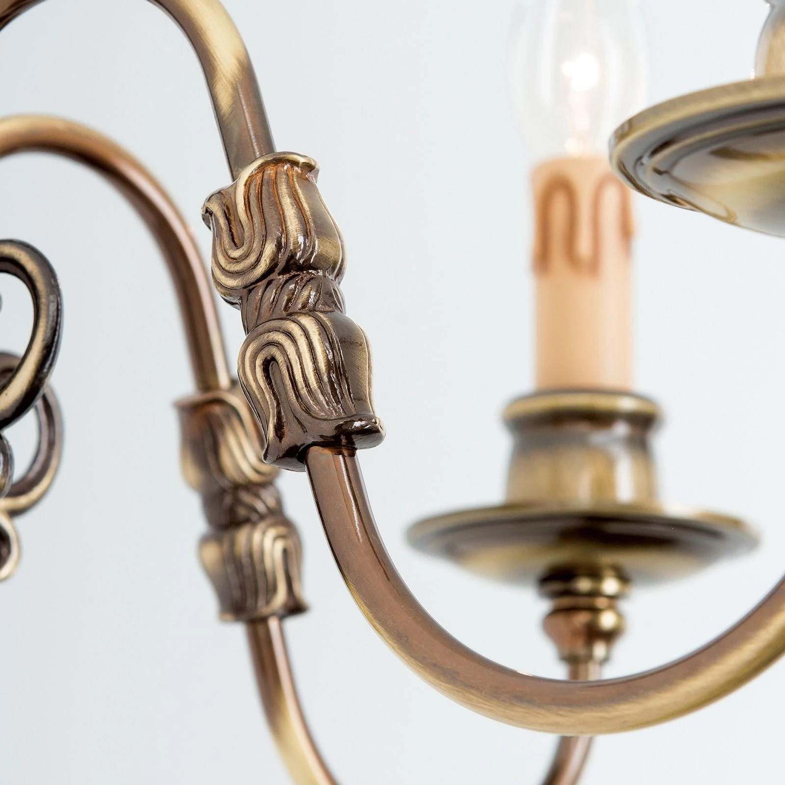 Zidna lampa FLÄMISCH, 2 izvora svetla, antik mesing - 4