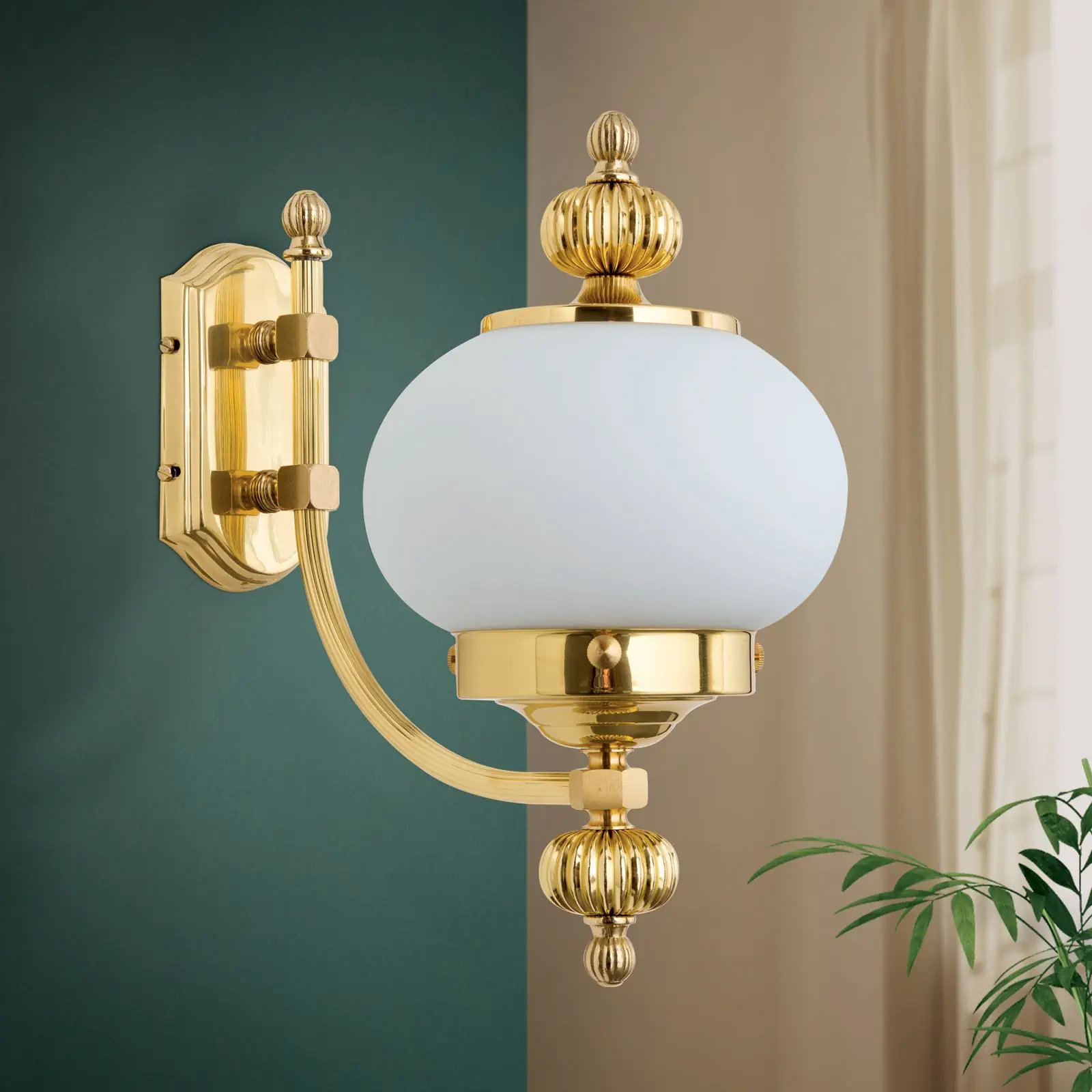 Zidna lampa WIENER NOSTALGIE, 1 izvor svetla, sjajni mesing, sa opal mat staklom, usmerena nagore - 3