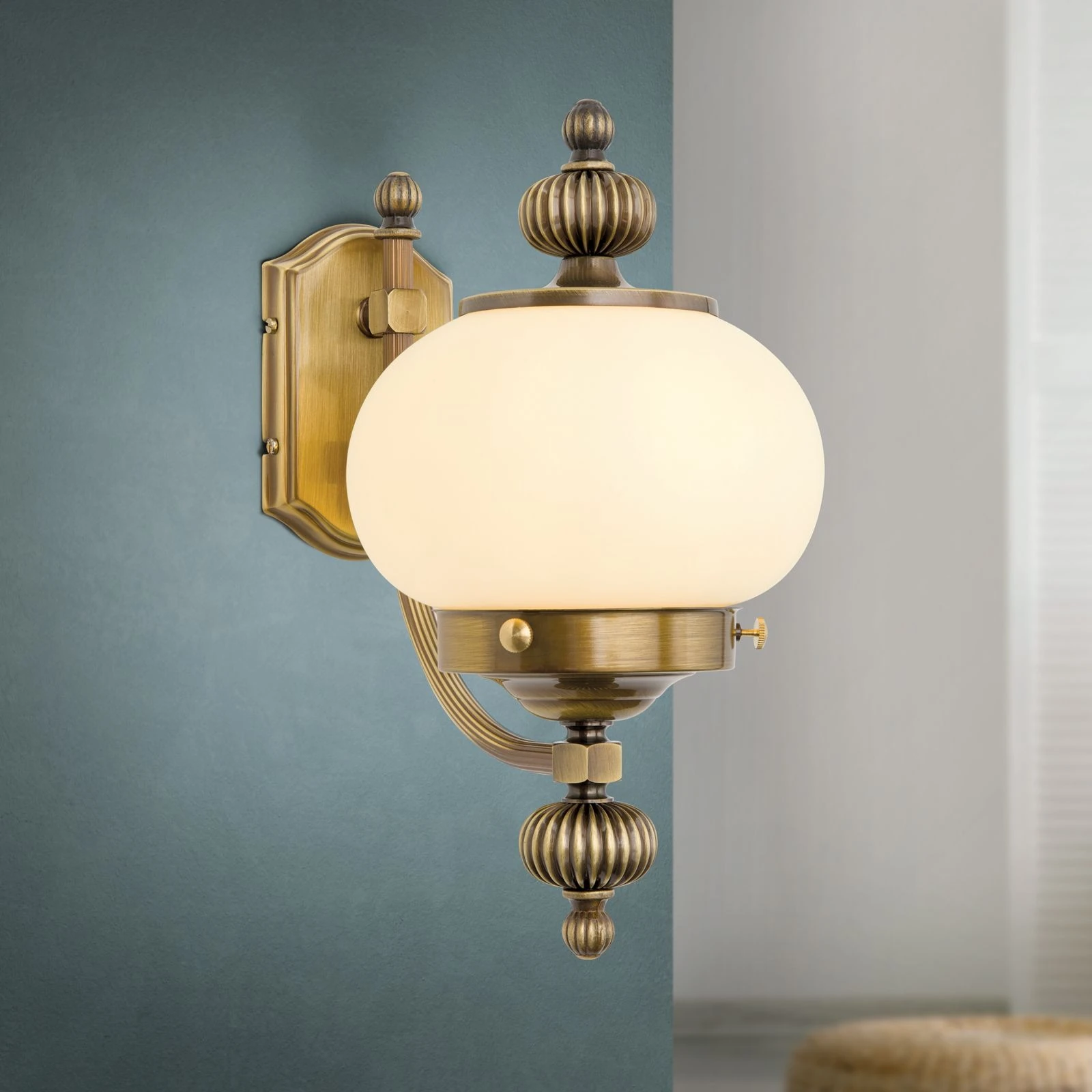 Zidna lampa WIENER NOSTALGIE, 1 izvor svetla, nagore, antik mesing, šampanj staklo - 2