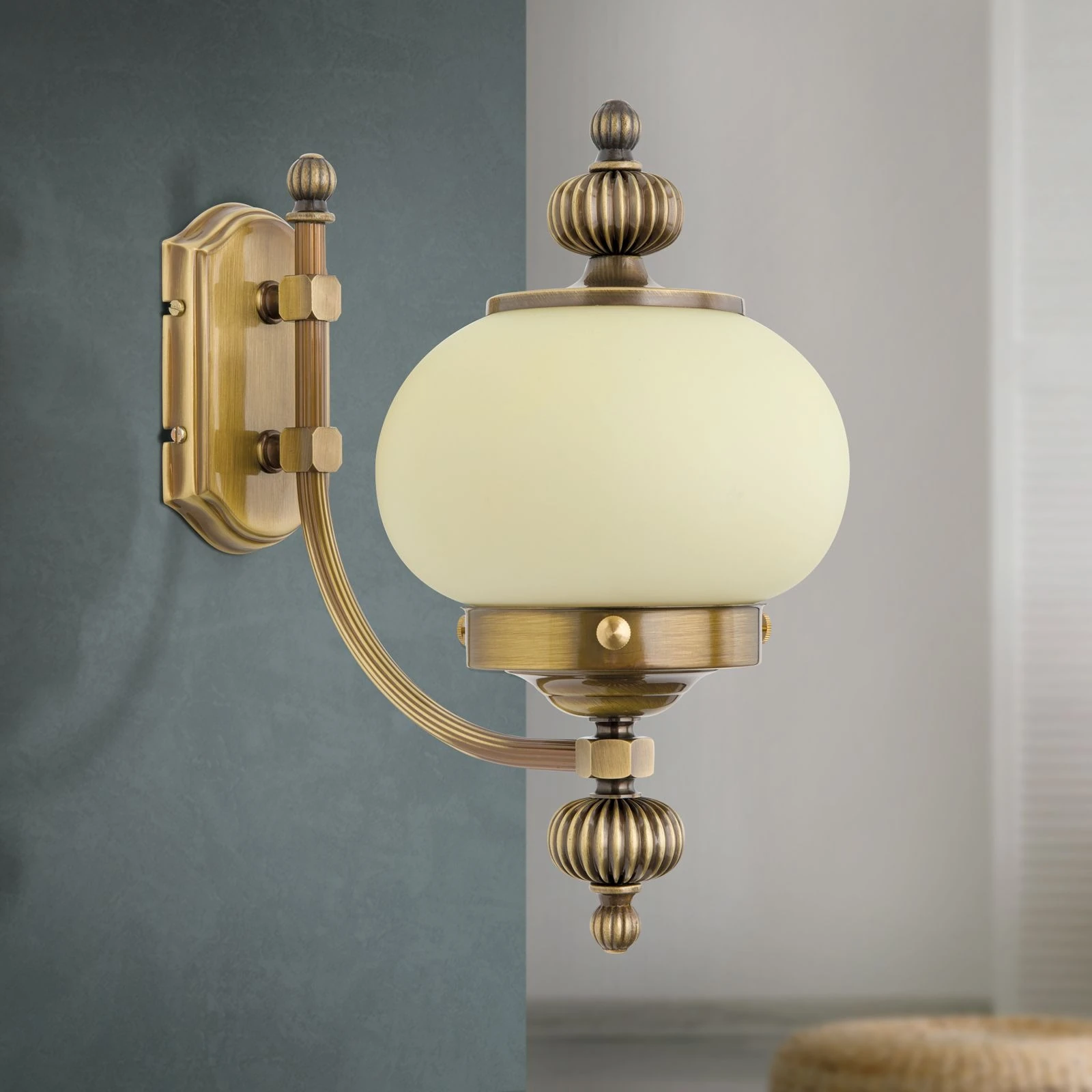 Zidna lampa WIENER NOSTALGIE, 1 izvor svetla, nagore, antik mesing, šampanj staklo - 3