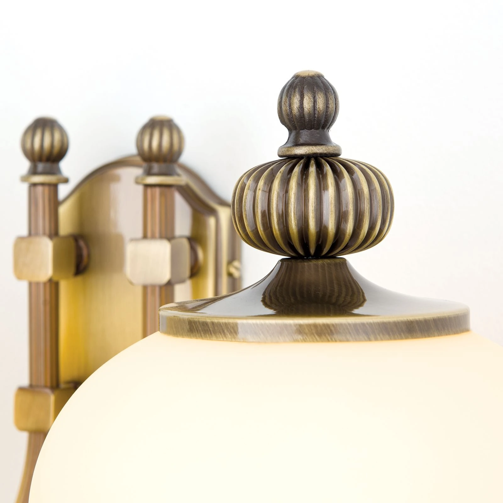 Zidna lampa WIENER NOSTALGIE, 2 izvora svetla, nagore, antik mesing, šampanj staklo - 5