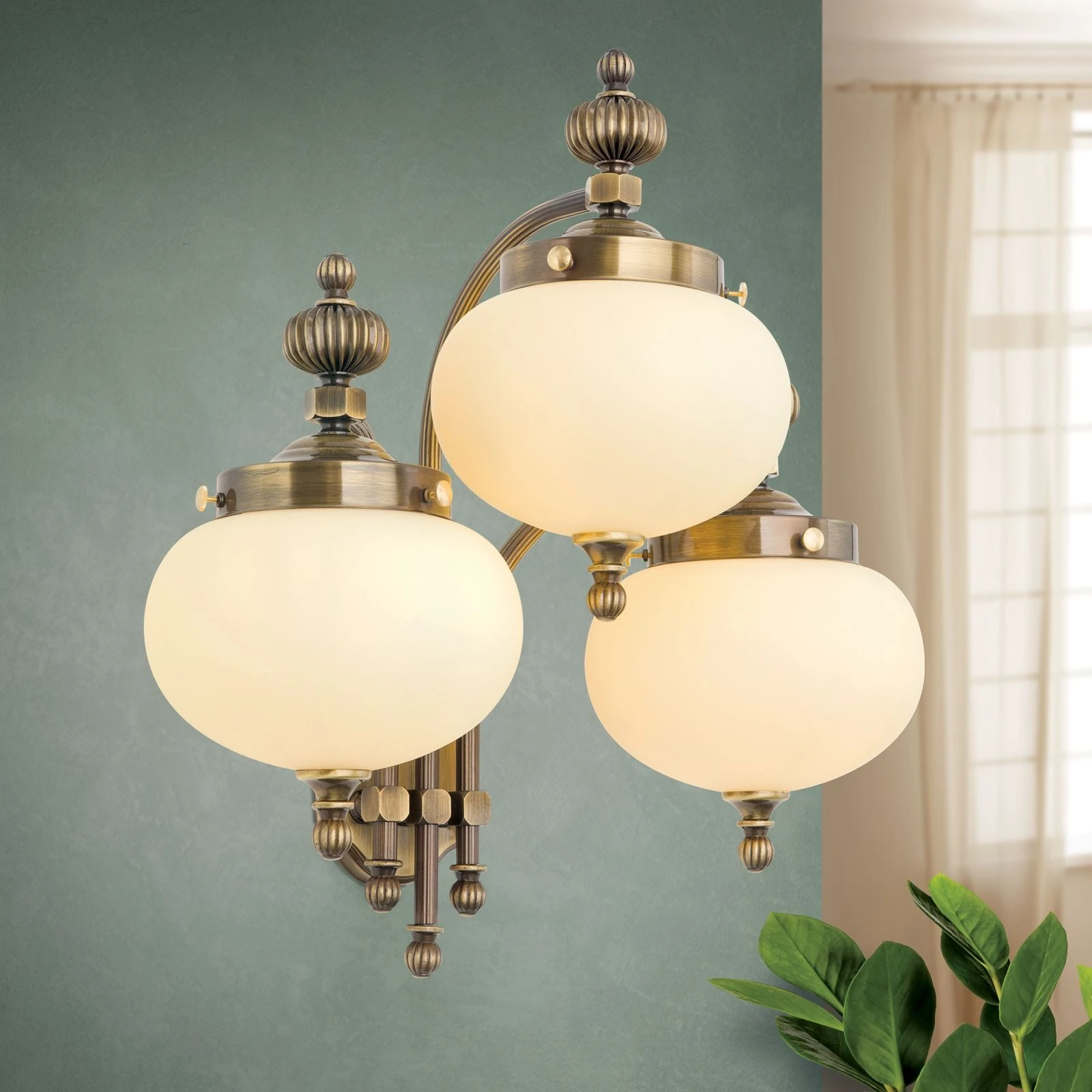 Zidna lampa WIENER NOSTALGIE, 3 izvora svetla, nadole, antik mesing, šampanj staklo - 2