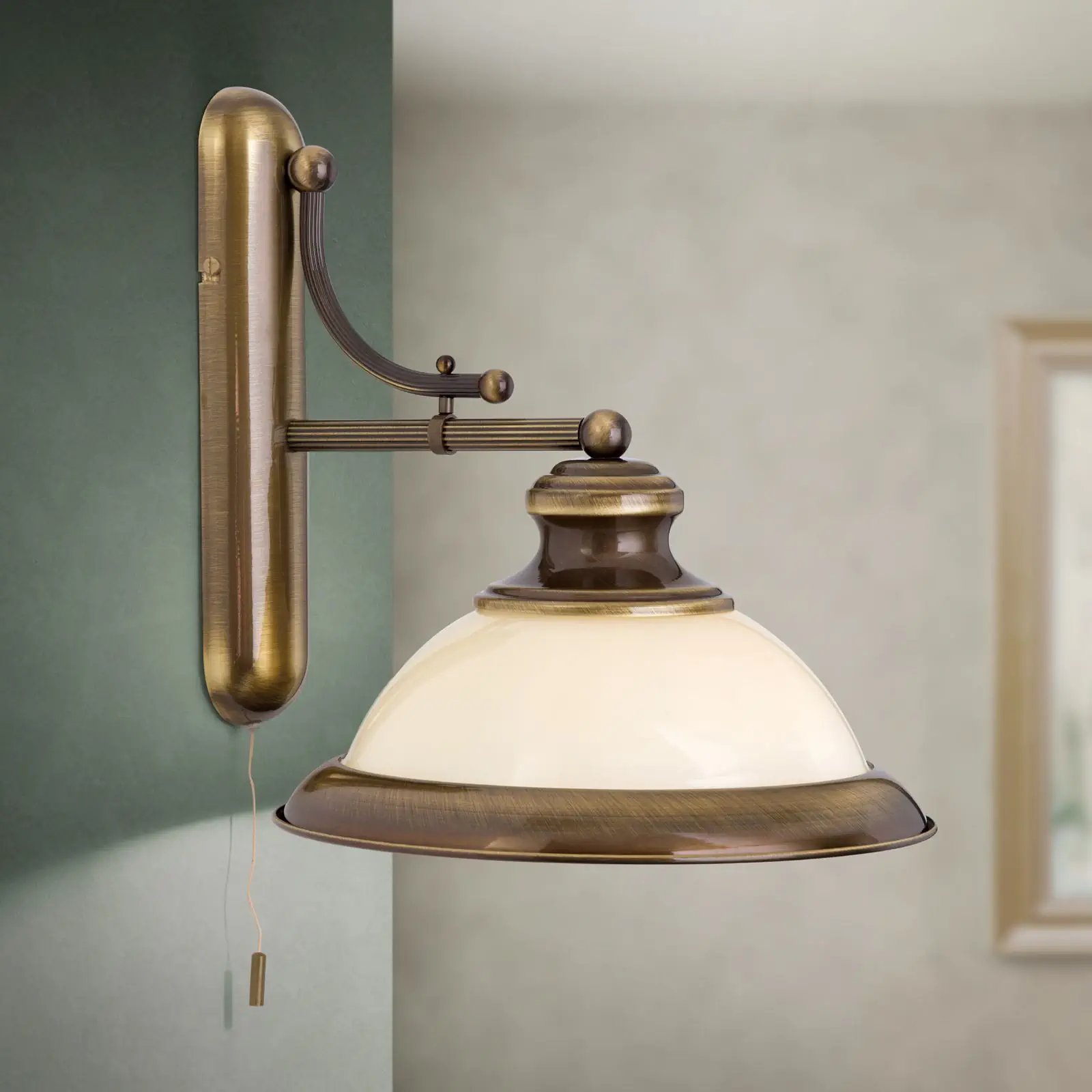 Zidna lampa AUSTRIAN OLD LAMP, antik mesing završna obrada, sa abažurom od šampanj stakla