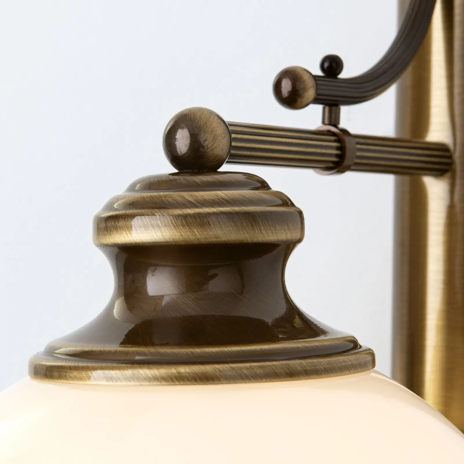 Zidna lampa AUSTRIAN OLD LAMP, antik mesing završna obrada, sa abažurom od šampanj stakla - 5