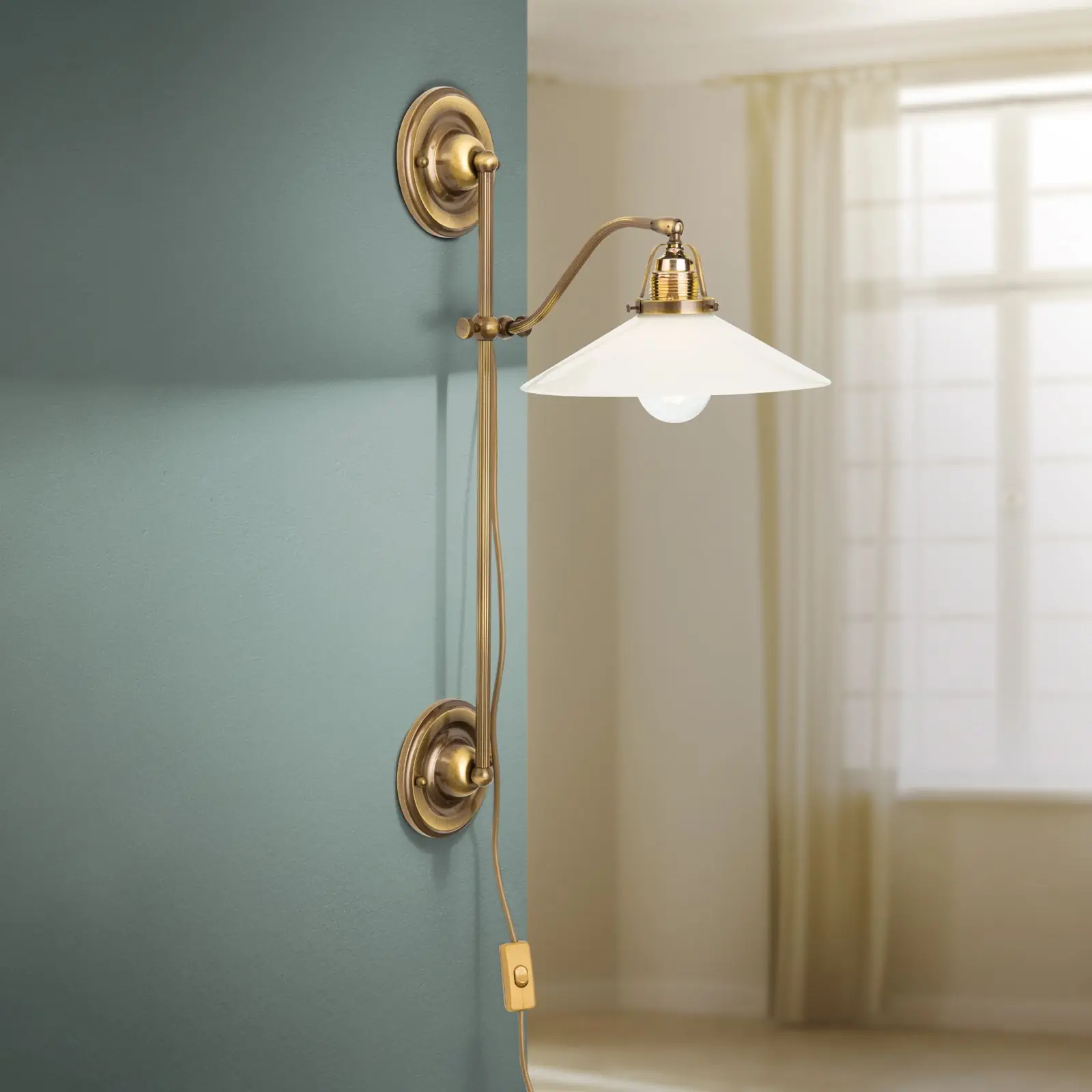 Zidna lampa ARTDESIGN sa jednim izvorom svetla, podesiva, antik mesing završna obrada, šampanj staklo - 2