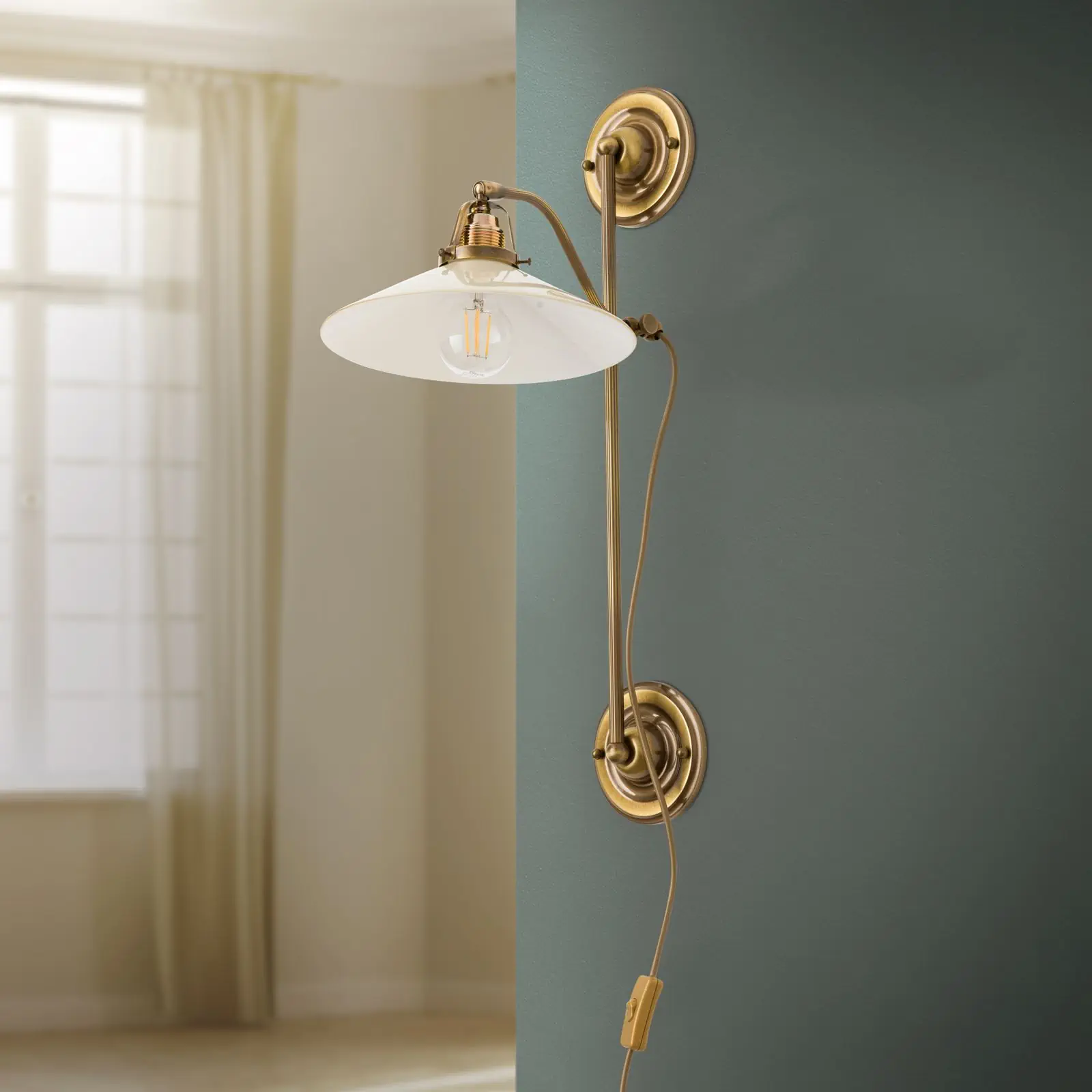 Zidna lampa ARTDESIGN sa jednim izvorom svetla, podesiva, antik mesing završna obrada, šampanj staklo - 3