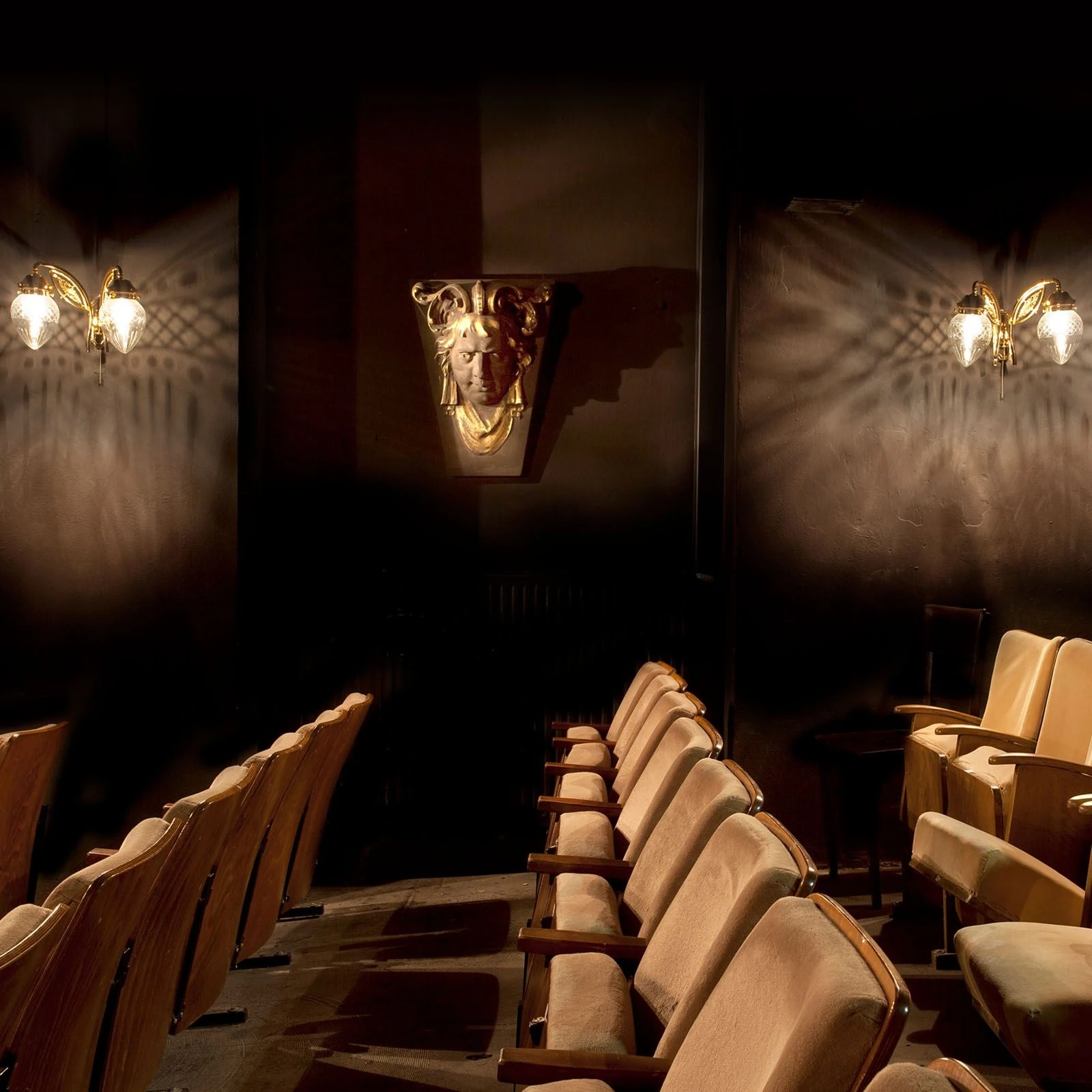 Zidna lampa BUDAPEST, 2 izvora svetla, 24-karatno pozlaćena, sa prozirnim sečenim staklima - 9