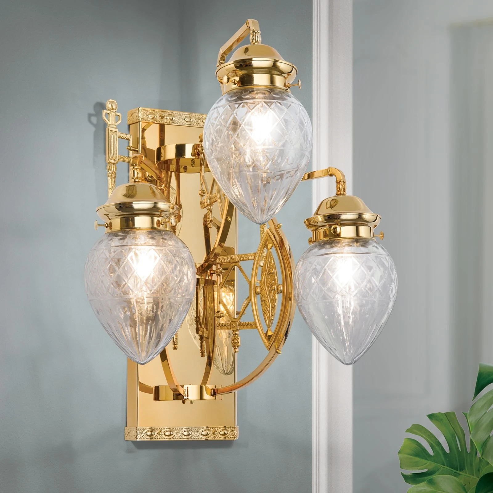 Zidna lampa BUDAPEST, 3 izvora svetla, 24-karatno pozlaćena, sa prozirnim sečenim staklima - 2