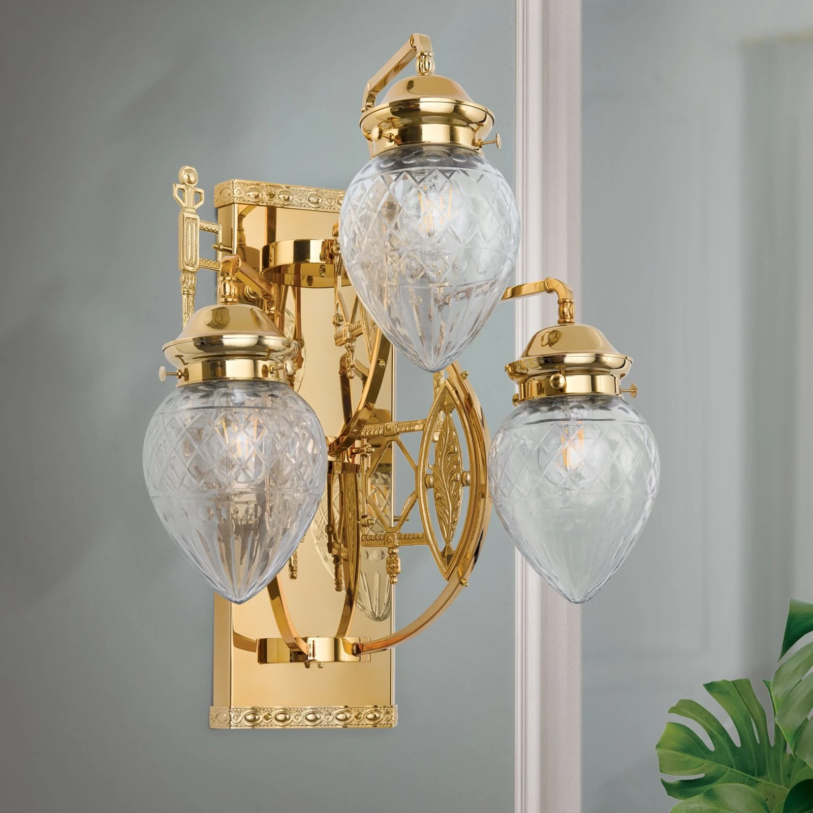 Zidna lampa BUDAPEST, 3 izvora svetla, 24-karatno pozlaćena, sa prozirnim sečenim staklima - 3