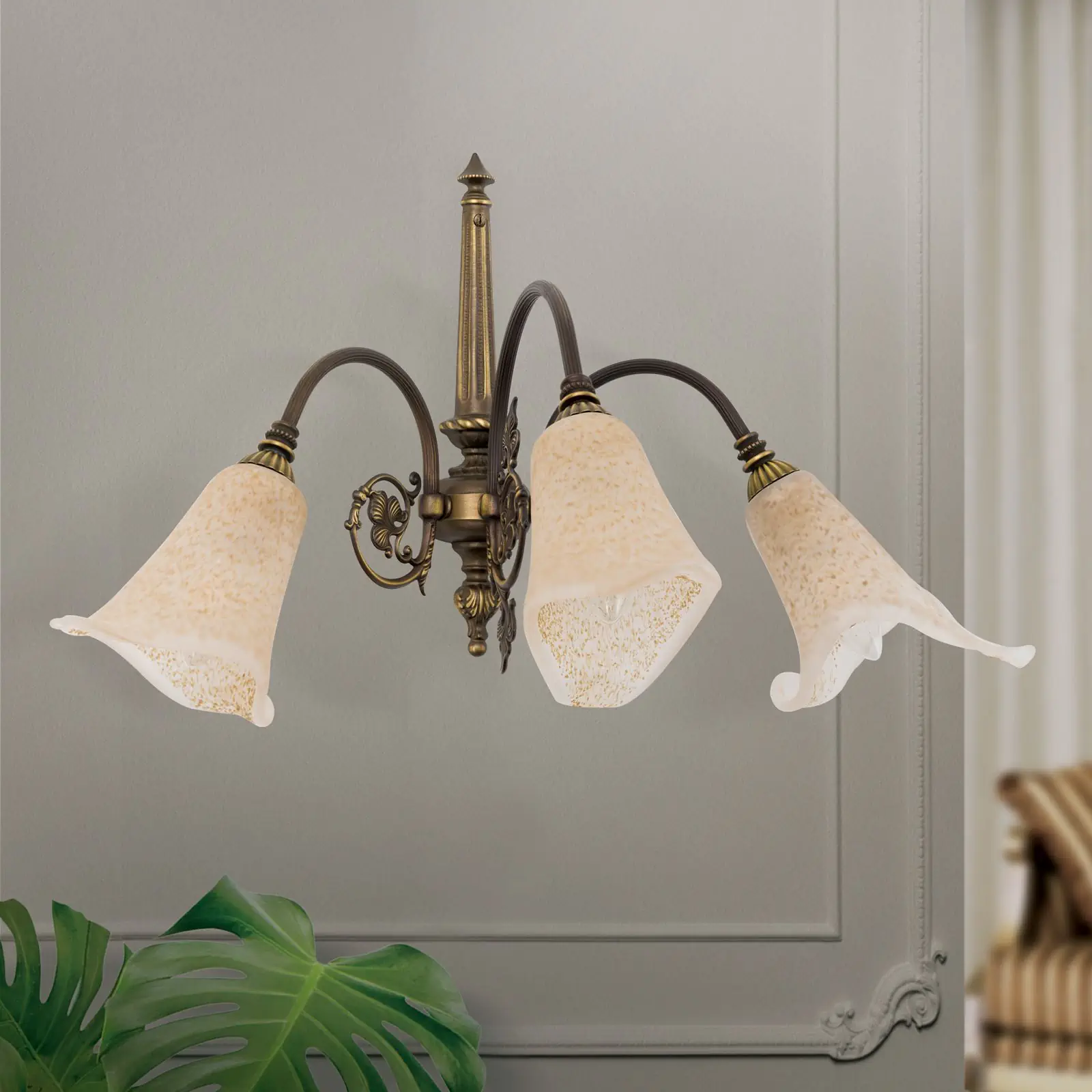 Zidna lampa TOSCA sa tri izvora svetla, stara patina - 3