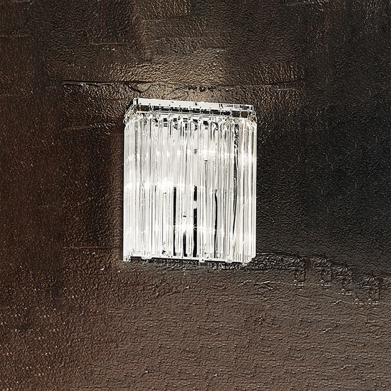 Zidna lampa ALERIO, sa tri izvora svetla, hromirana