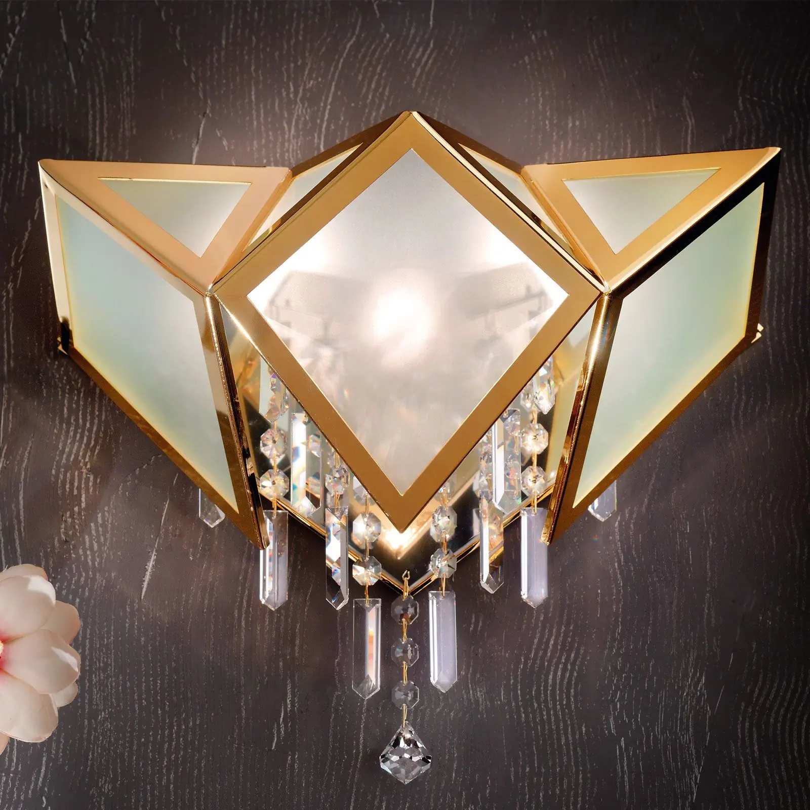 Zidna lampa OKTOGON, sa tri izvora svetla, zlatna, 44 cm