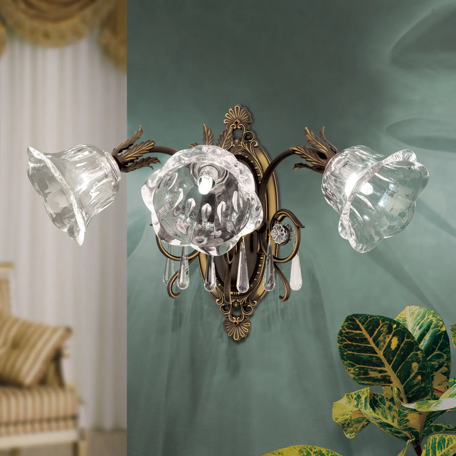 Zidna lampa LA BOHEME, sa tri izvora svetla, antik patina - 2