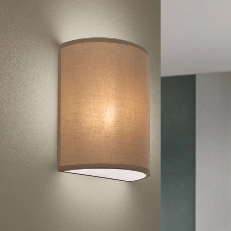 Zidna lampa UFO, braon završna obrada