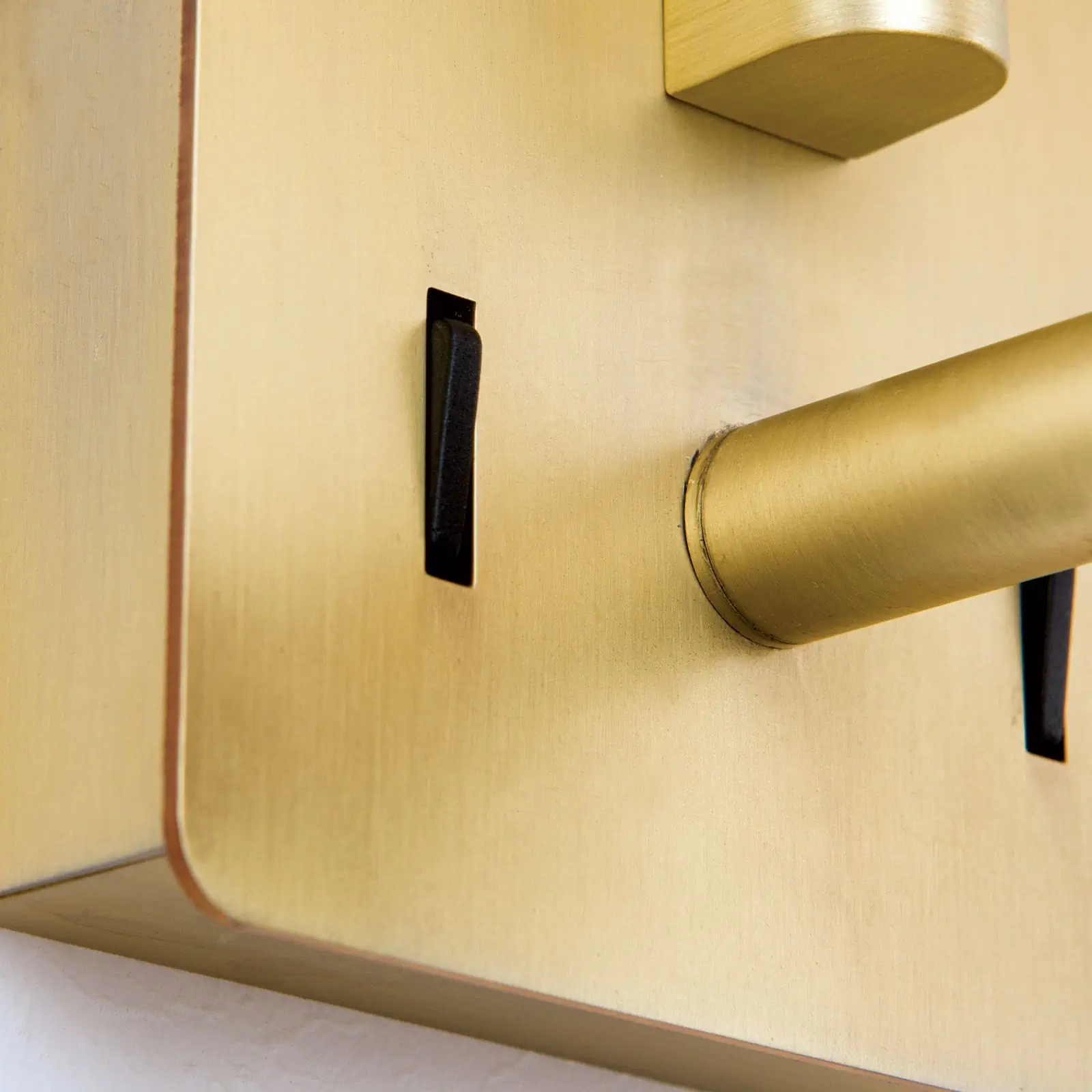 Zidna lampa CARLTON, mat mesing, sa belim tekstilnim abažurom - 5