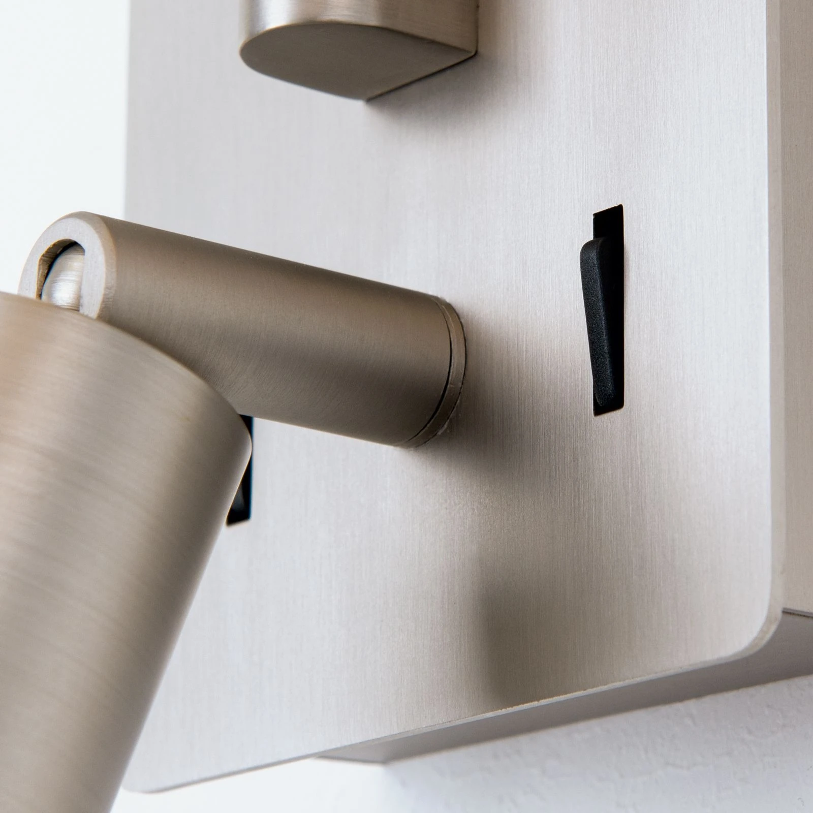 Zidna lampa CARLTON, saten, beli tekstilni abažur - 6