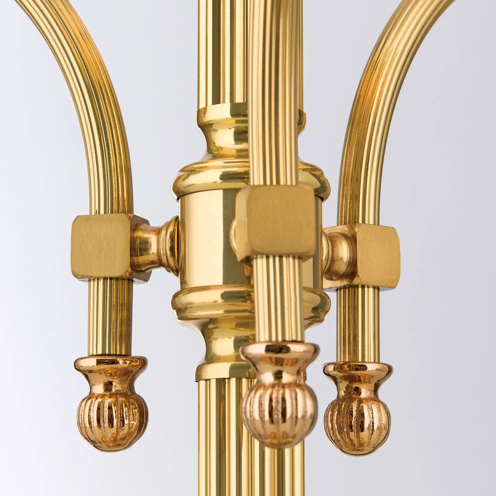 Stona lampa WIENER NOSTALGIE, 3 izvora svetla, sjajni mesing, sa opal mat staklom - 6