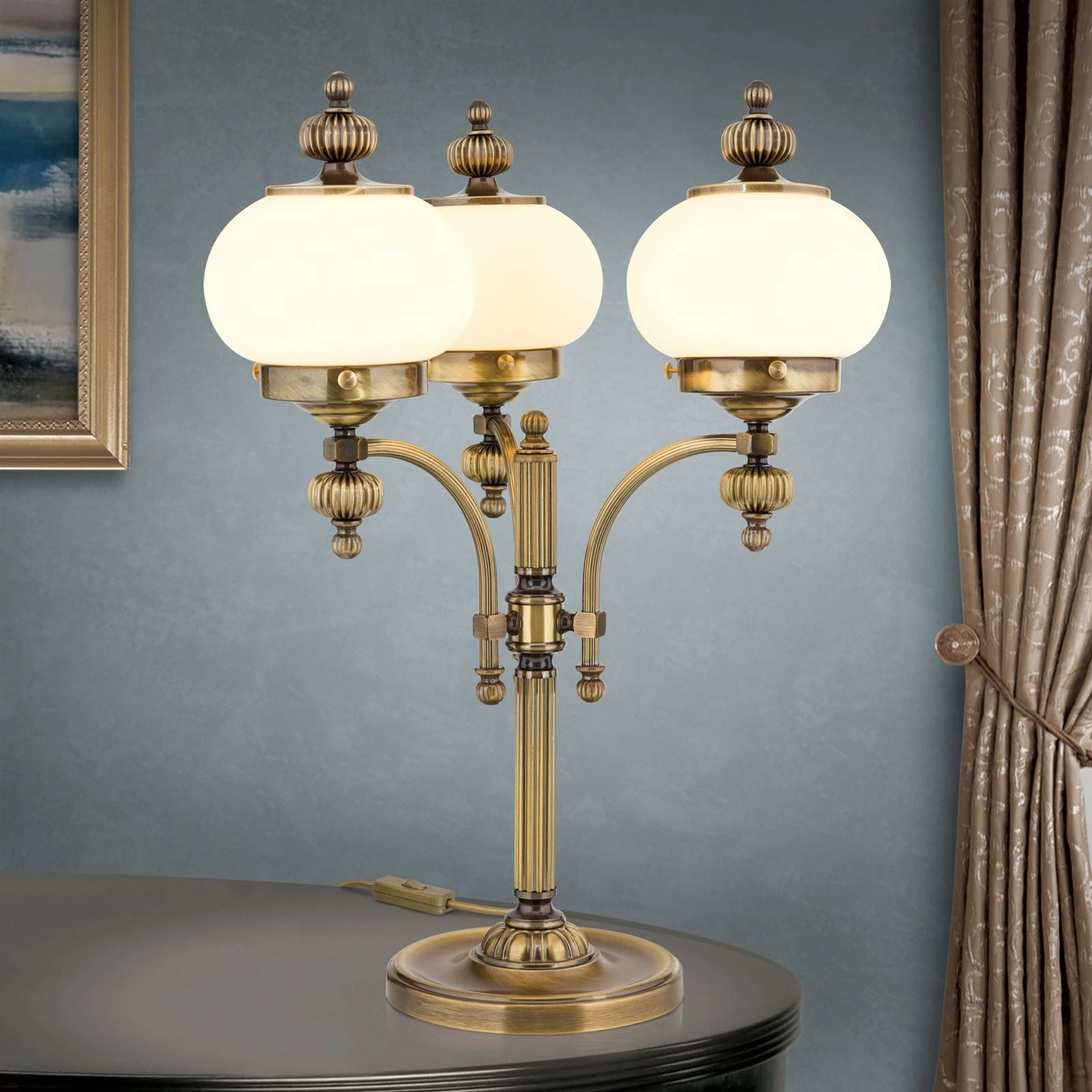 Stona lampa WIENER NOSTALGIE, 3 izvora svetla, antik mesing, šampanj staklo - 1