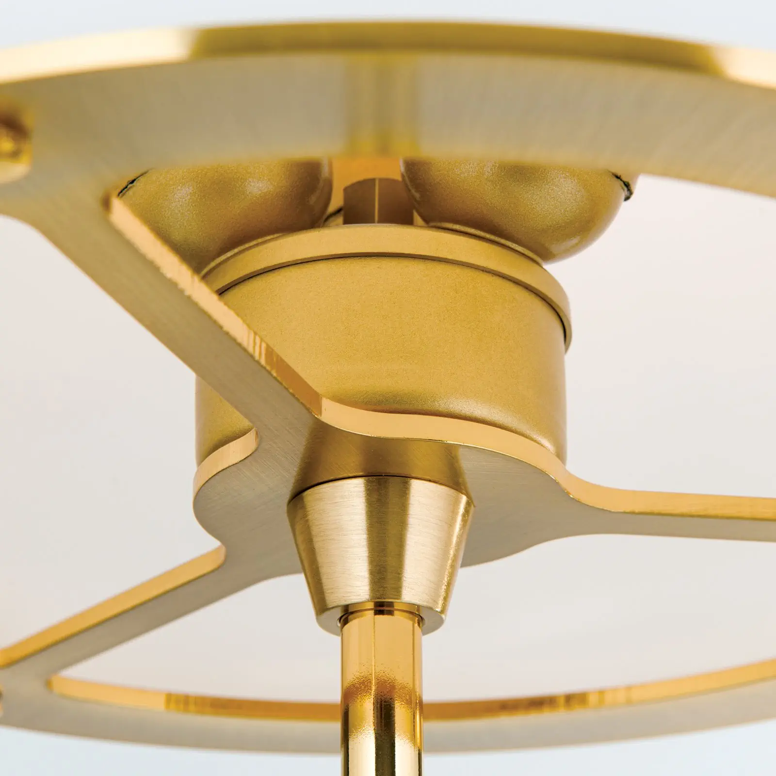 Stona lampa KONUS, 3 izvora svetla, mat zlatna - 5