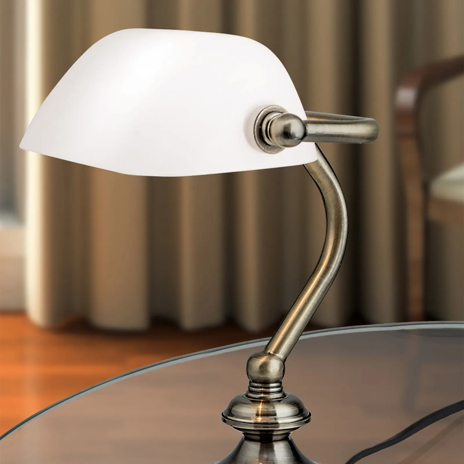 Mala bankarska lampa, patina, sa opalnim staklom - 3