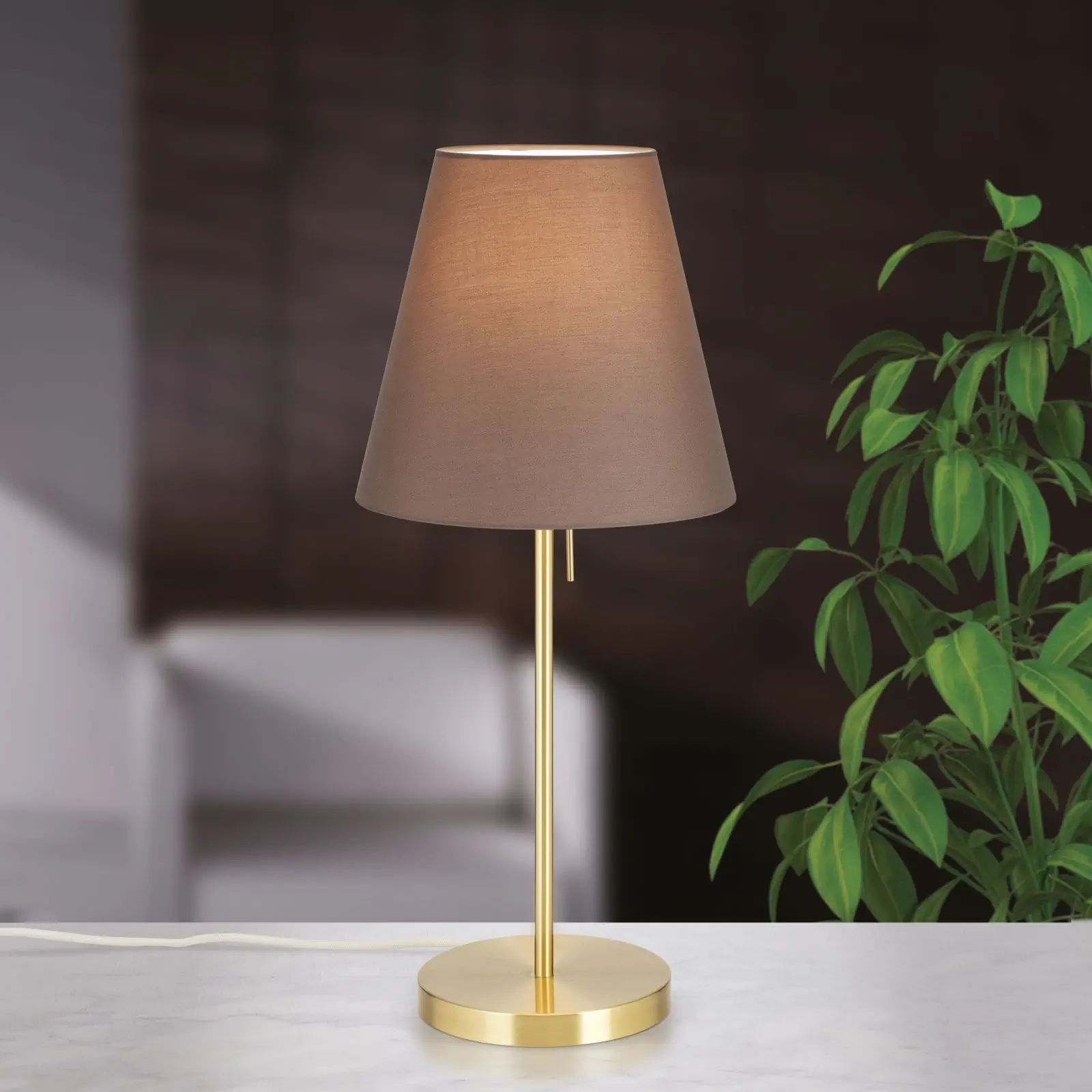 Stona lampa SHADE, srednja, mat mesing, sa koničnim, braon abažurom - 1