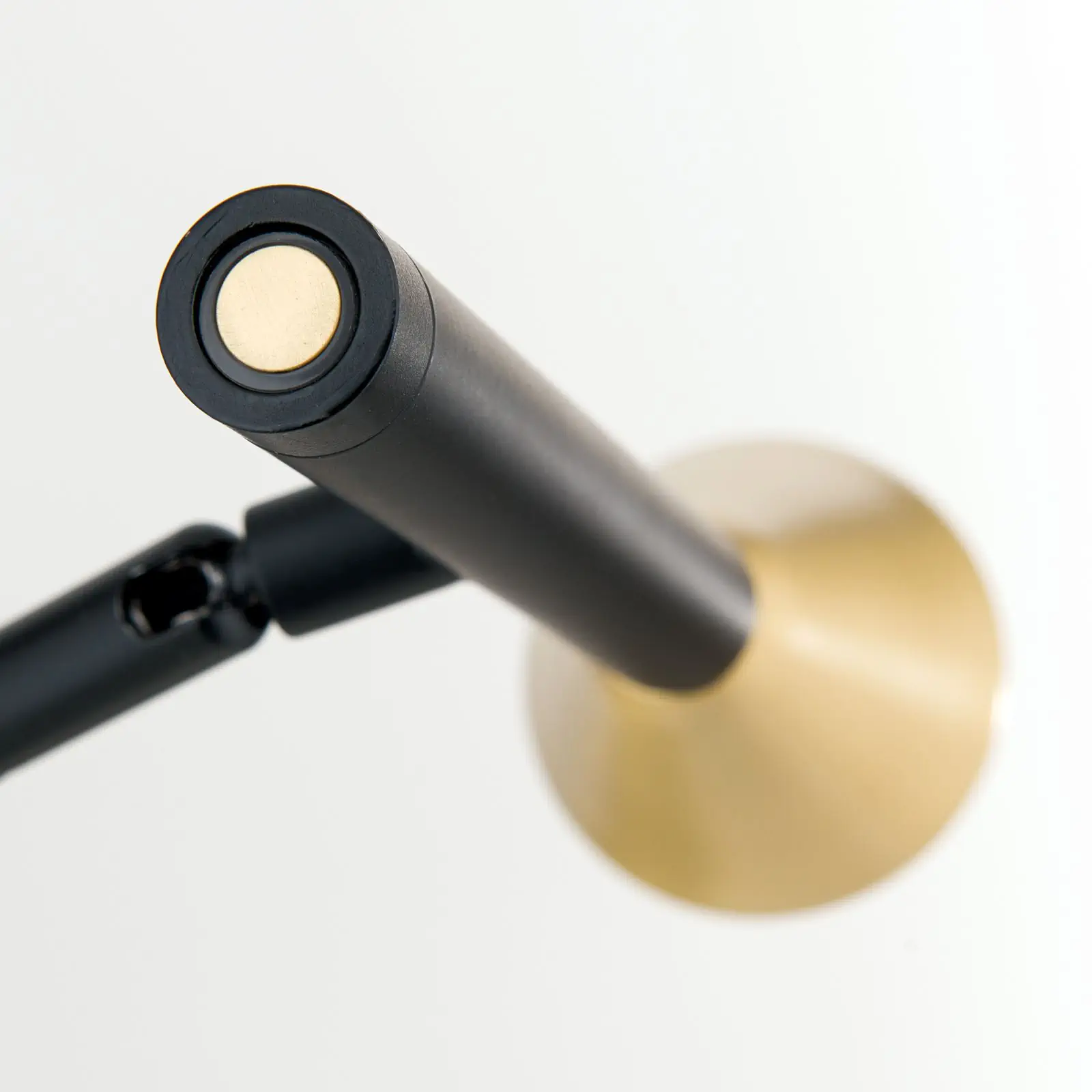 Stona lampa ODEON, crna sa mesinganim abažurom - 6