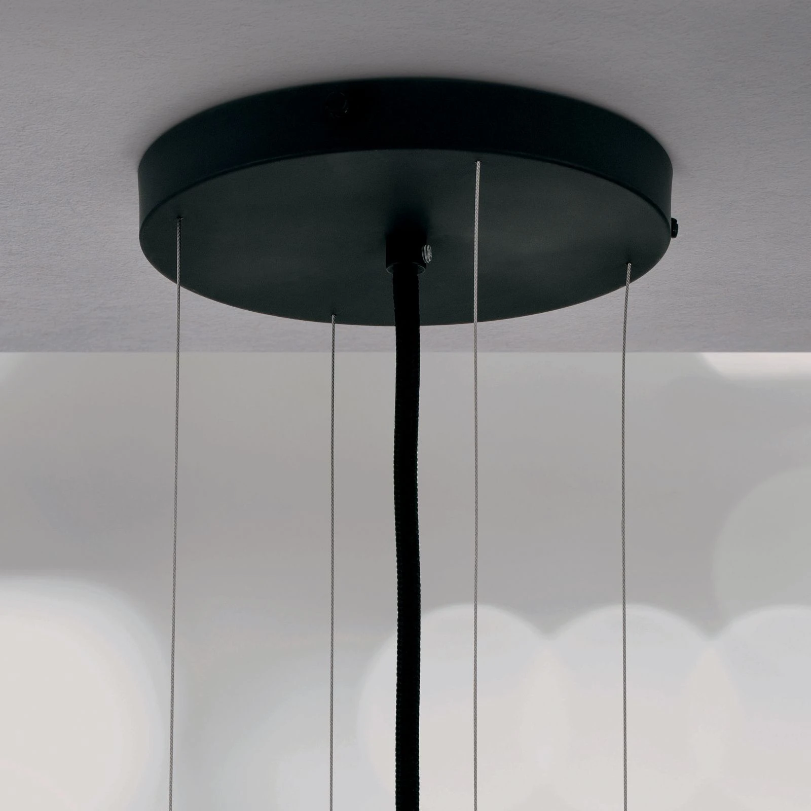Viseća lampa SHADE, 4 izvora svetla, Ø 50 cm, crna završna obrada, crni konusni abažur - 3