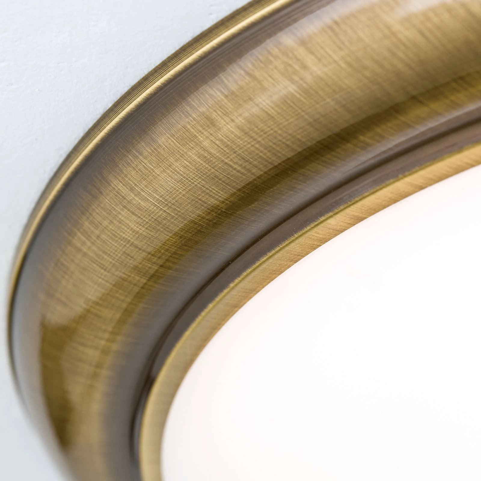 Plafonska lampa EMPIRE, antik mesing, sa opalno mat staklom, sa ukrasnim dugmetom, Ø 47 cm - 6