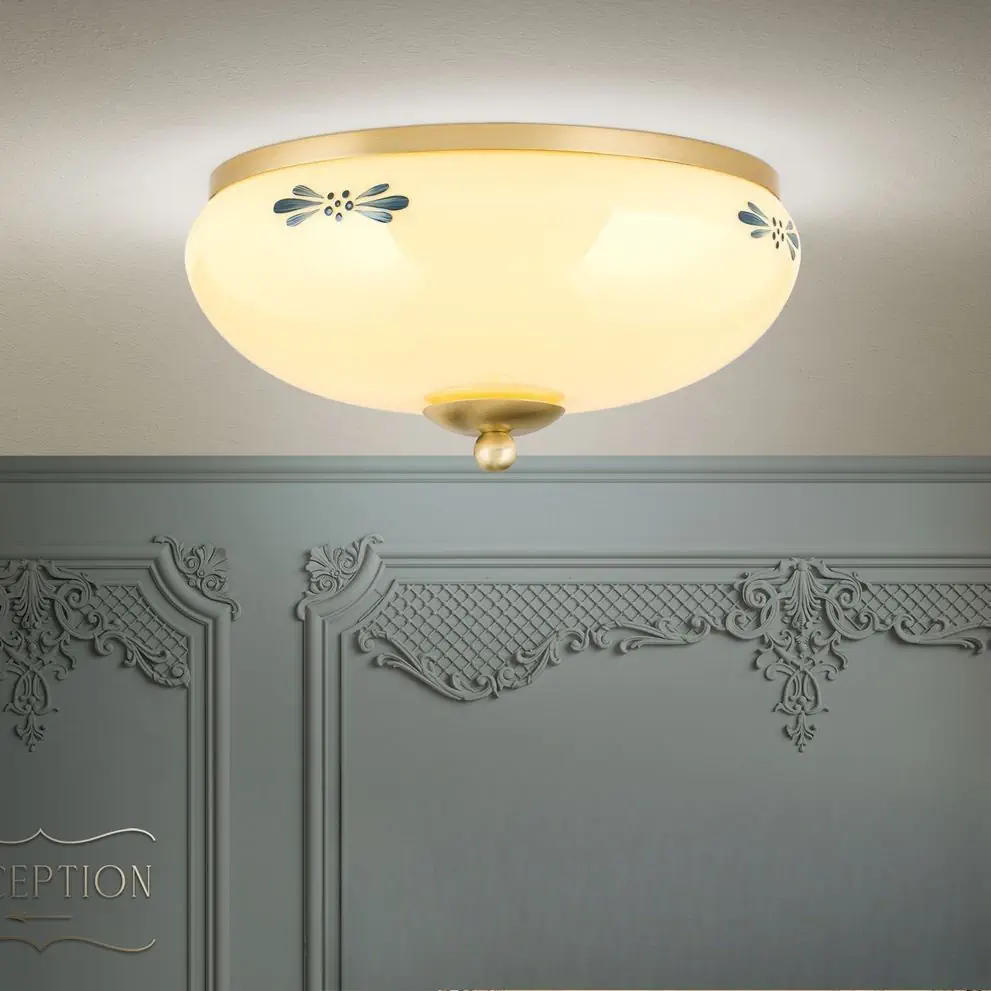 Plafonska lampa LANDHAUS, mesing, sa plavom dekoracijom, sa ukrasnim dugmetom, Ø 28 cm - 1