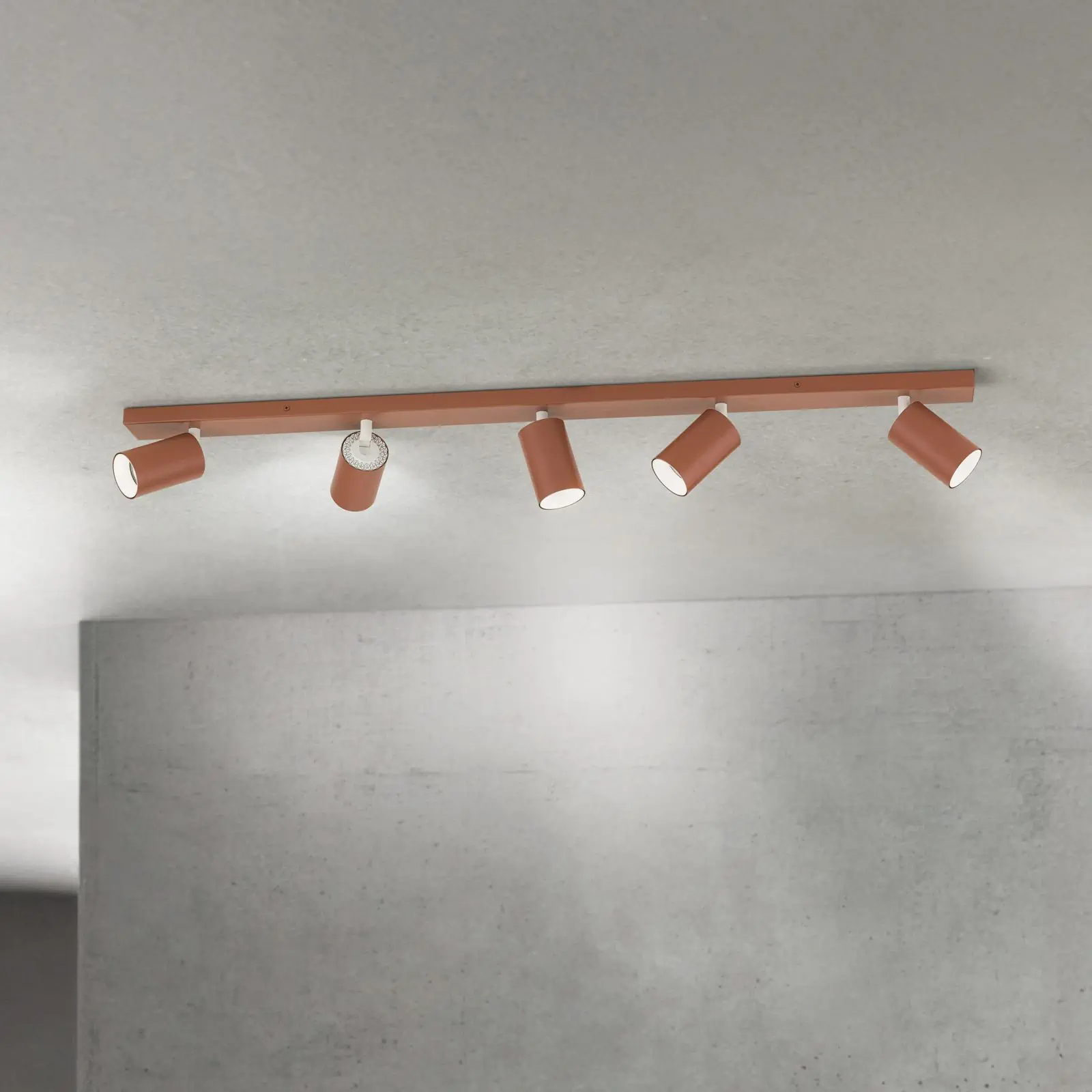 Spot lampa PENN, 5 izvora svetla, koralno crvena