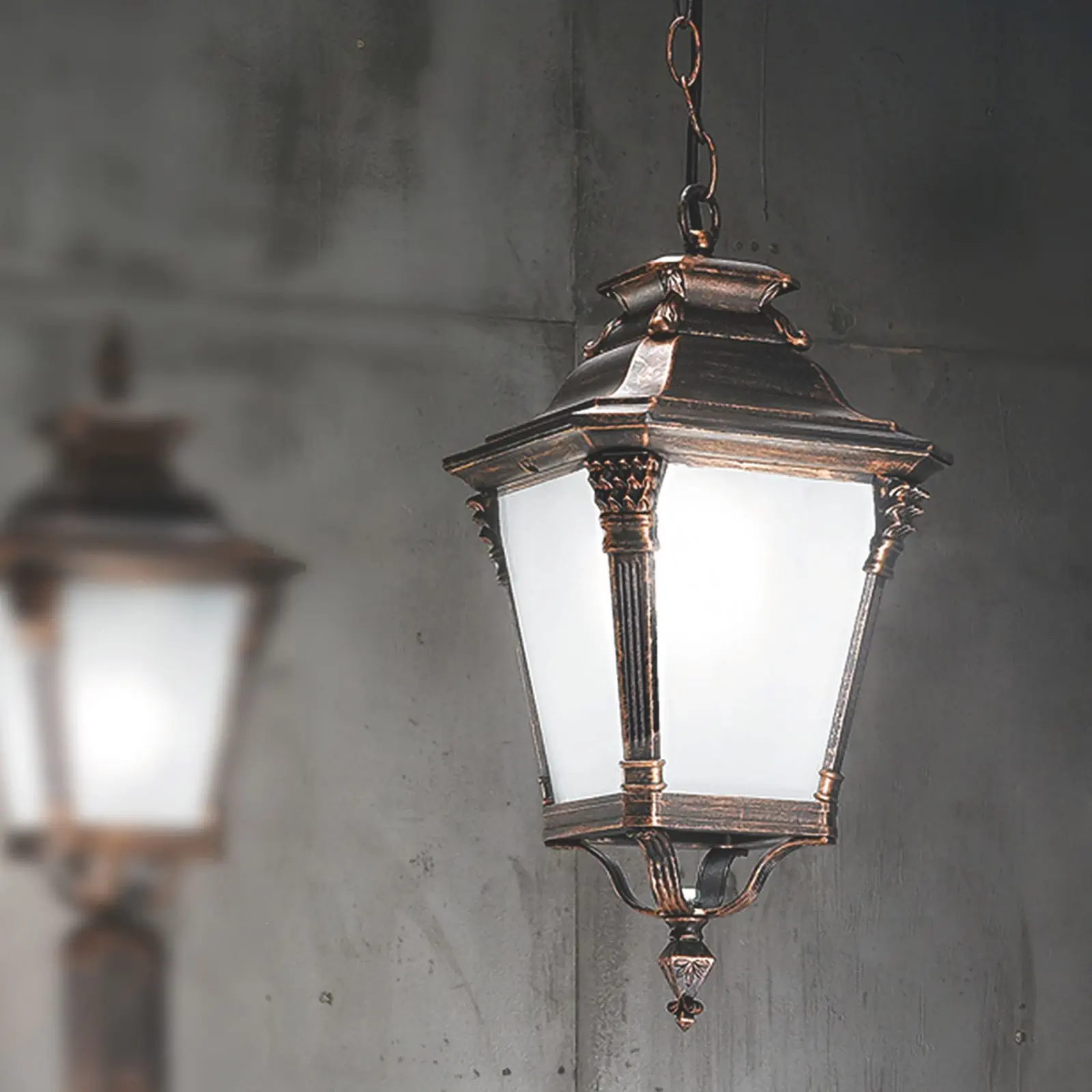 Spoljašnja viseća lampa AIKO, patina - 9