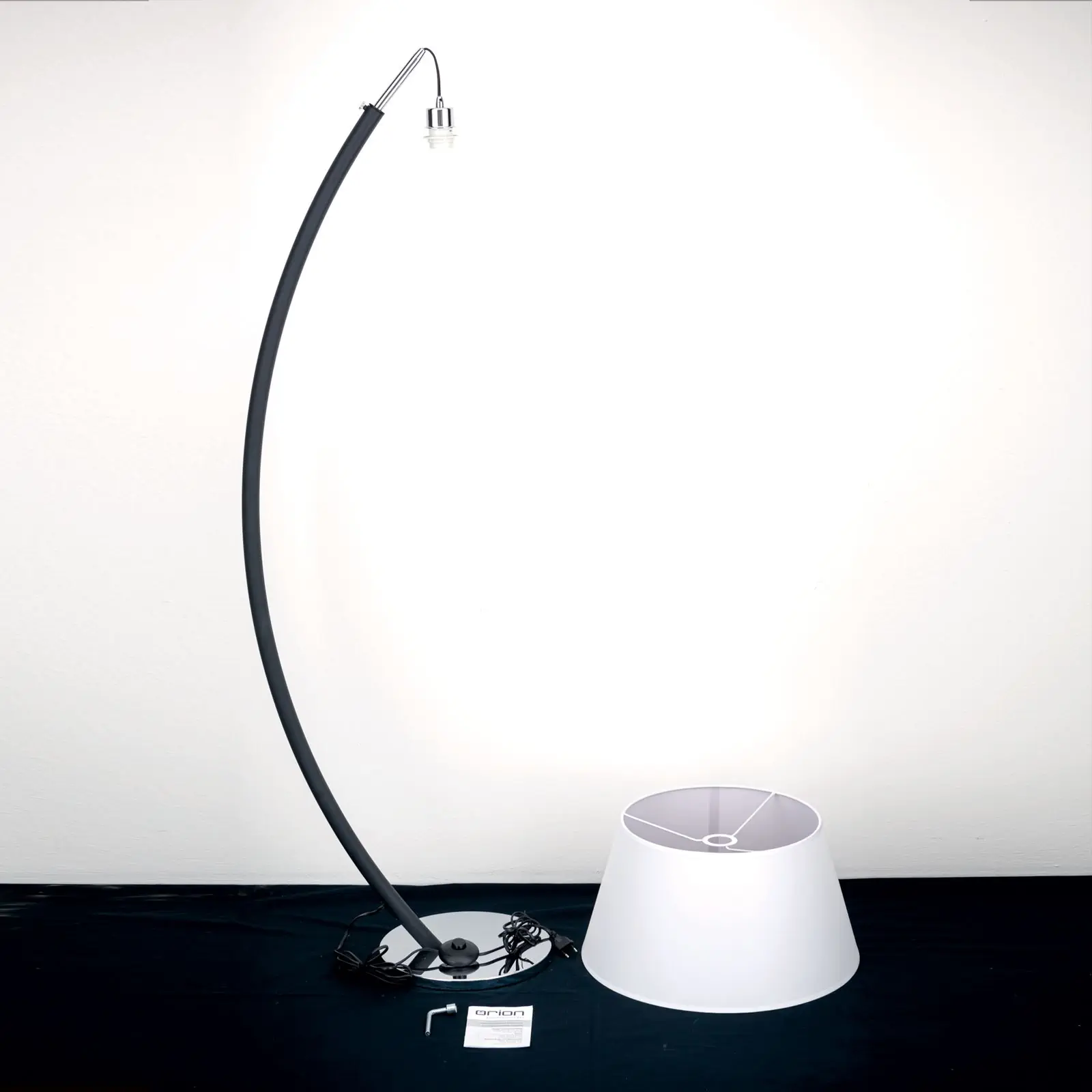 Podna lampa PHILIPP, hrom-crna - 8